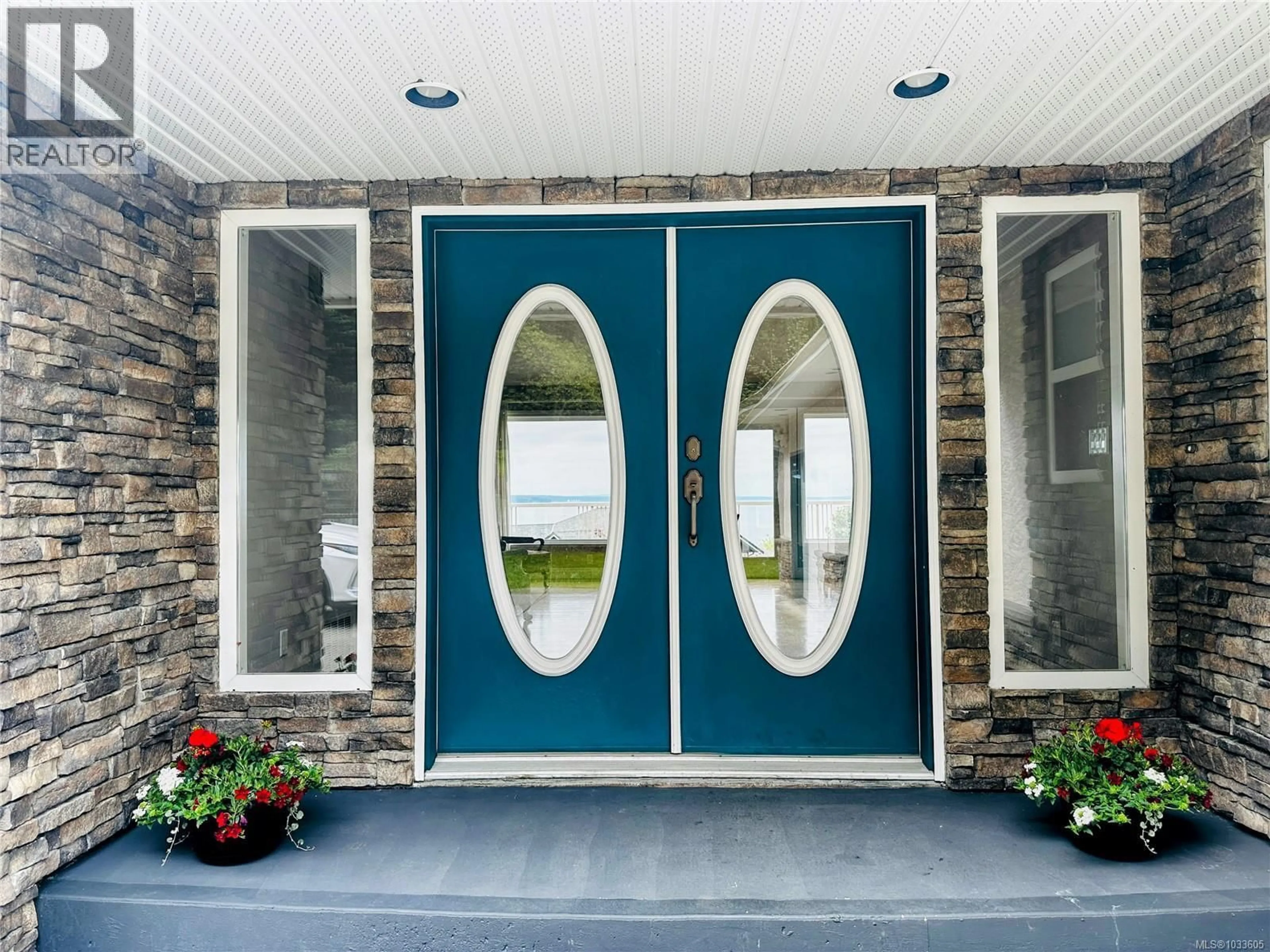 Indoor entryway for 10110 ORCA VIEW TERRACE, Chemainus British Columbia V0R1K2