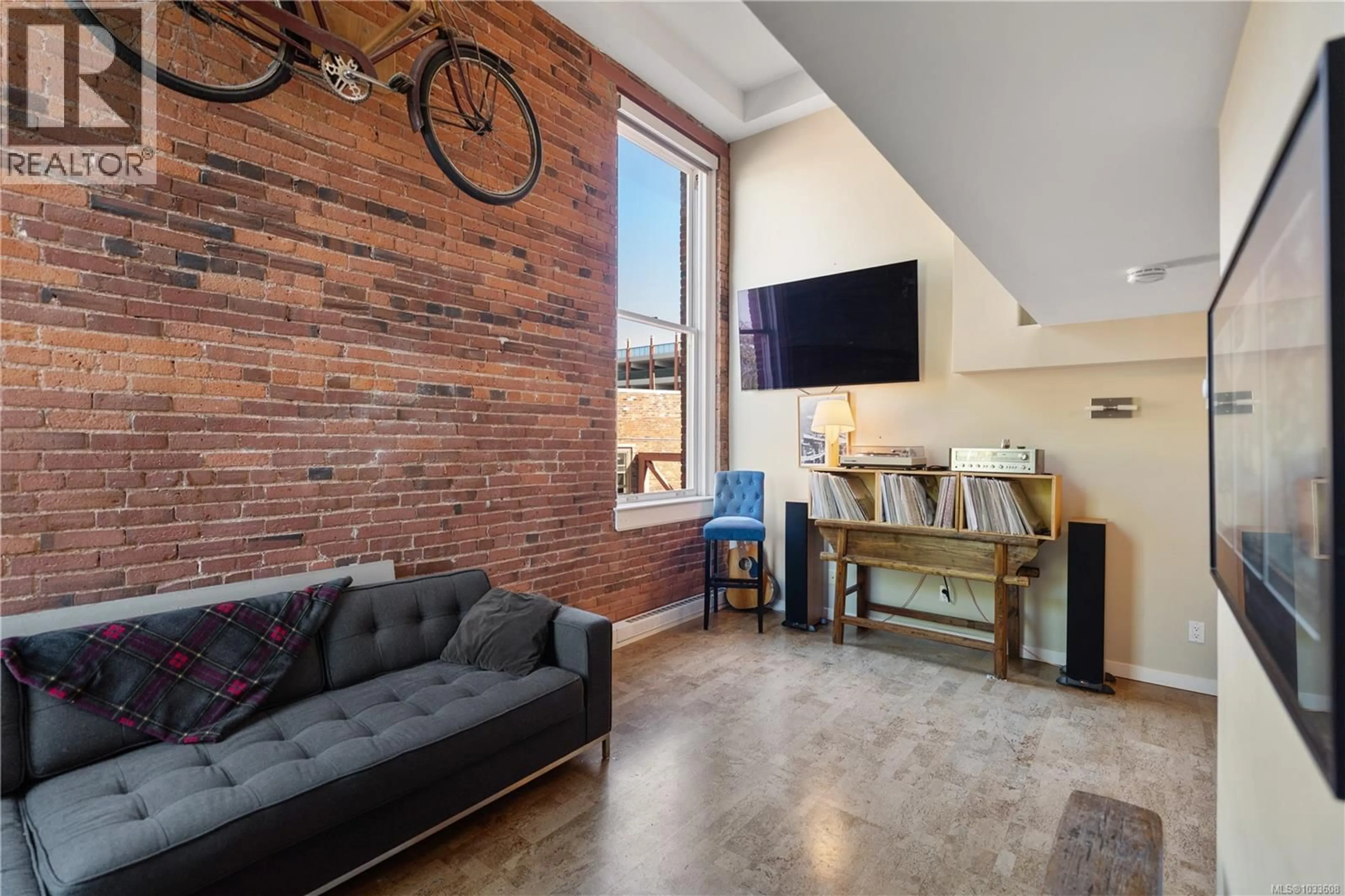 Living room with furniture, unknown for 309 - 524 YATES STREET, Victoria British Columbia V8W1K8