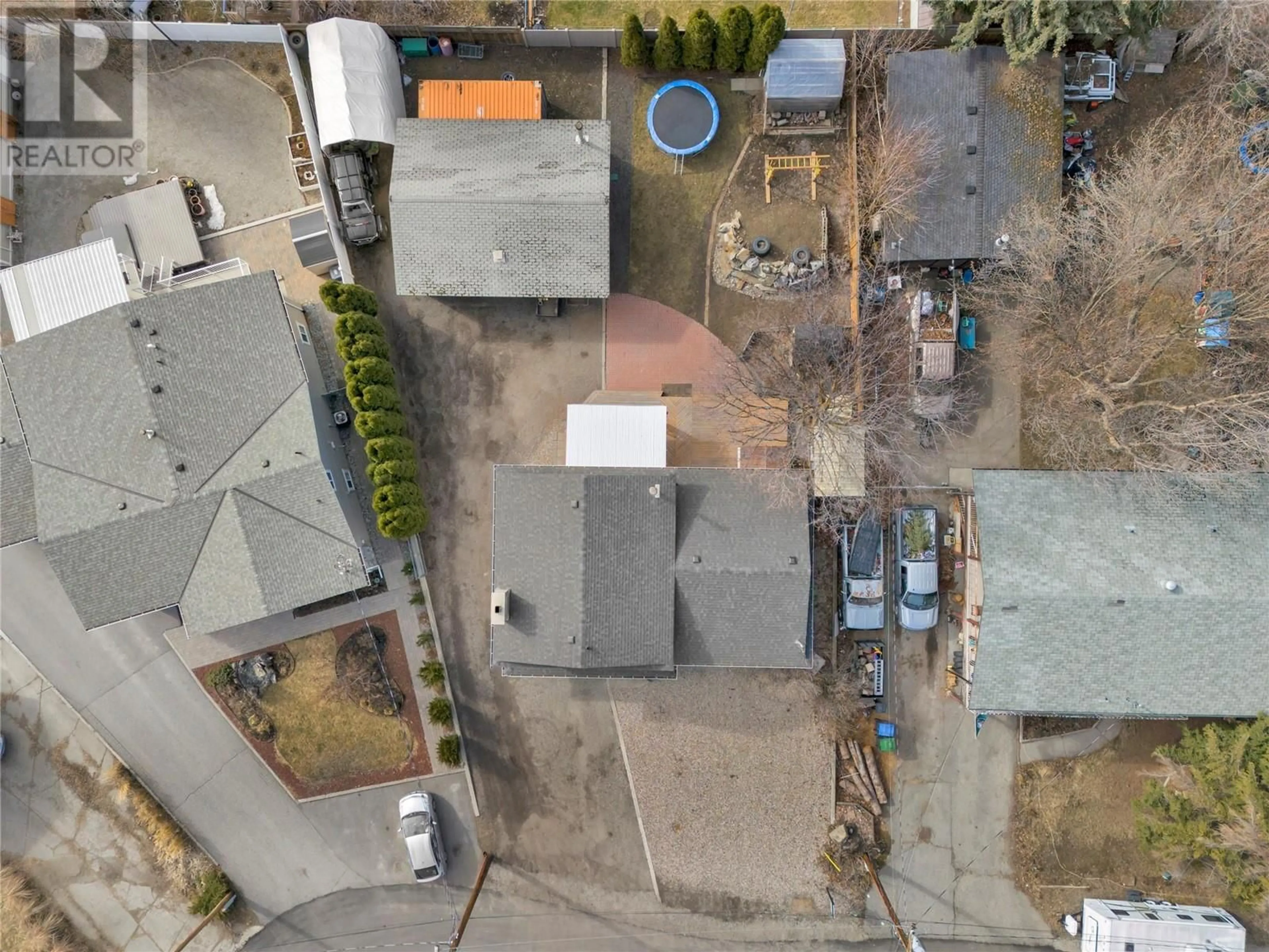 A pic from outside/outdoor area/front of a property/back of a property/a pic from drone, street for 2140 Hadden Court, Kelowna British Columbia V1P1G8