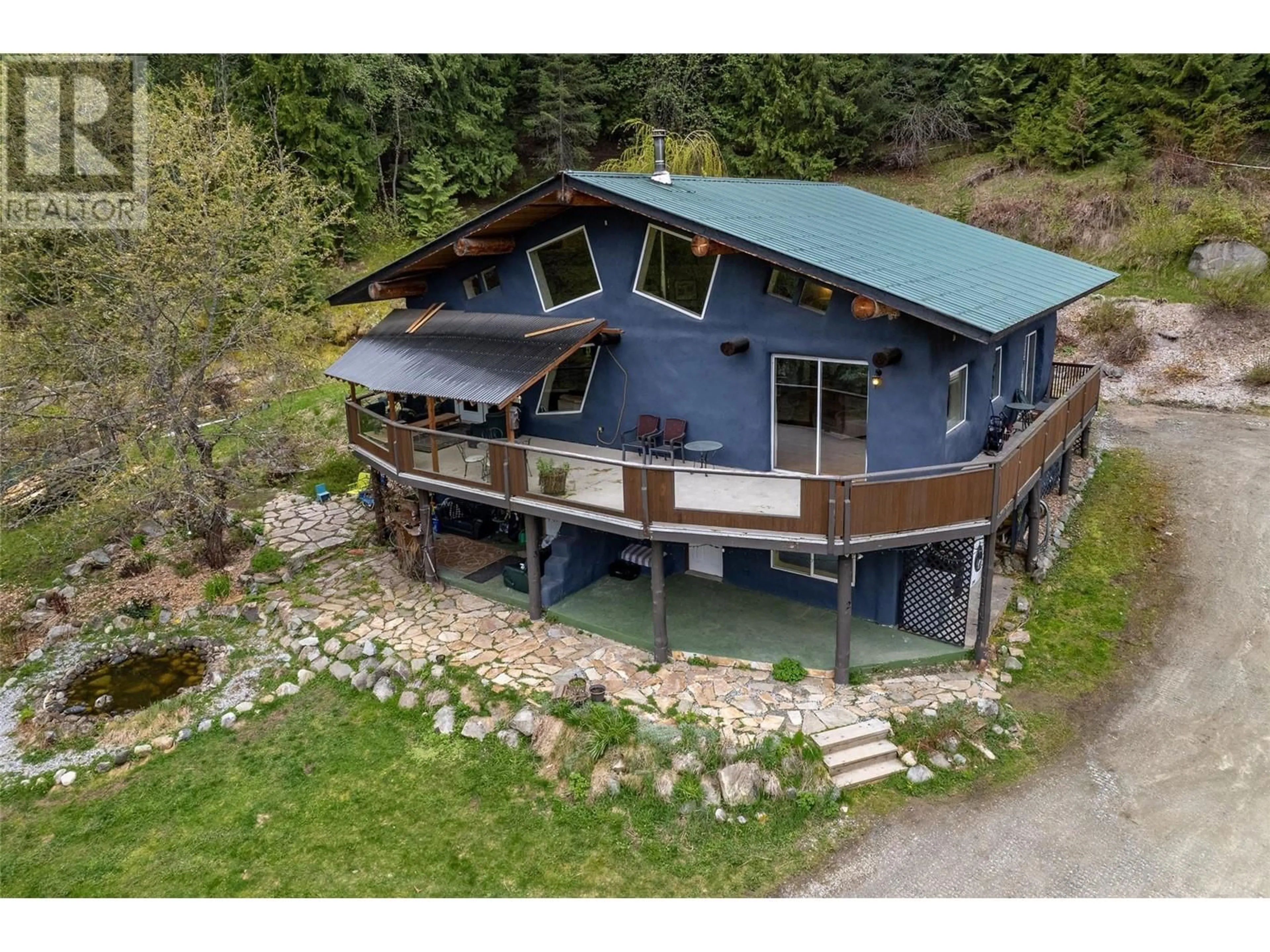 A pic from outside/outdoor area/front of a property/back of a property/a pic from drone, unknown for 2026 PERRIER Road, Nelson British Columbia V1L6Y9