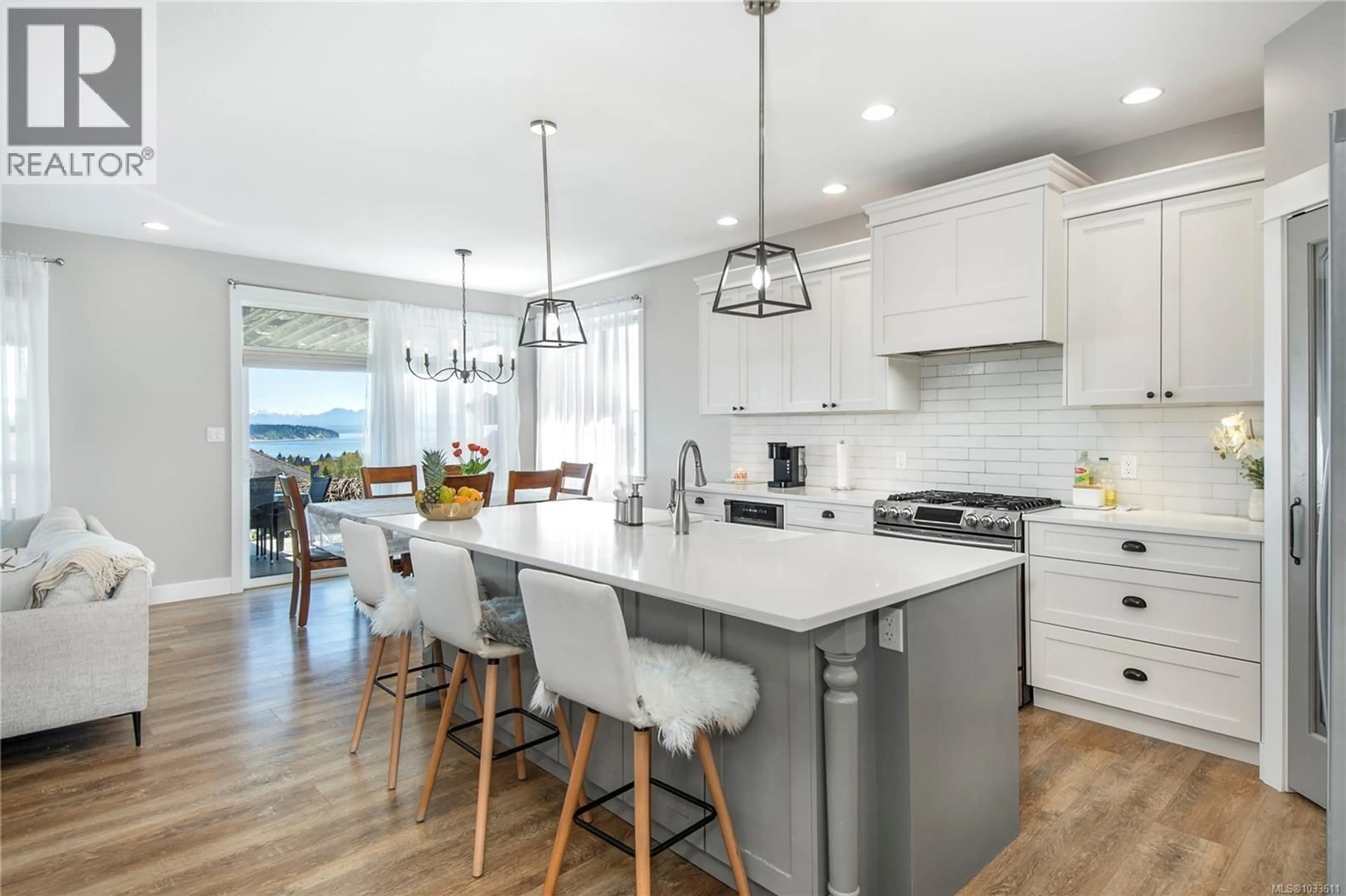 Open concept kitchen, unknown for 760 TIMBERLINE DRIVE, Campbell River British Columbia V9H0A3