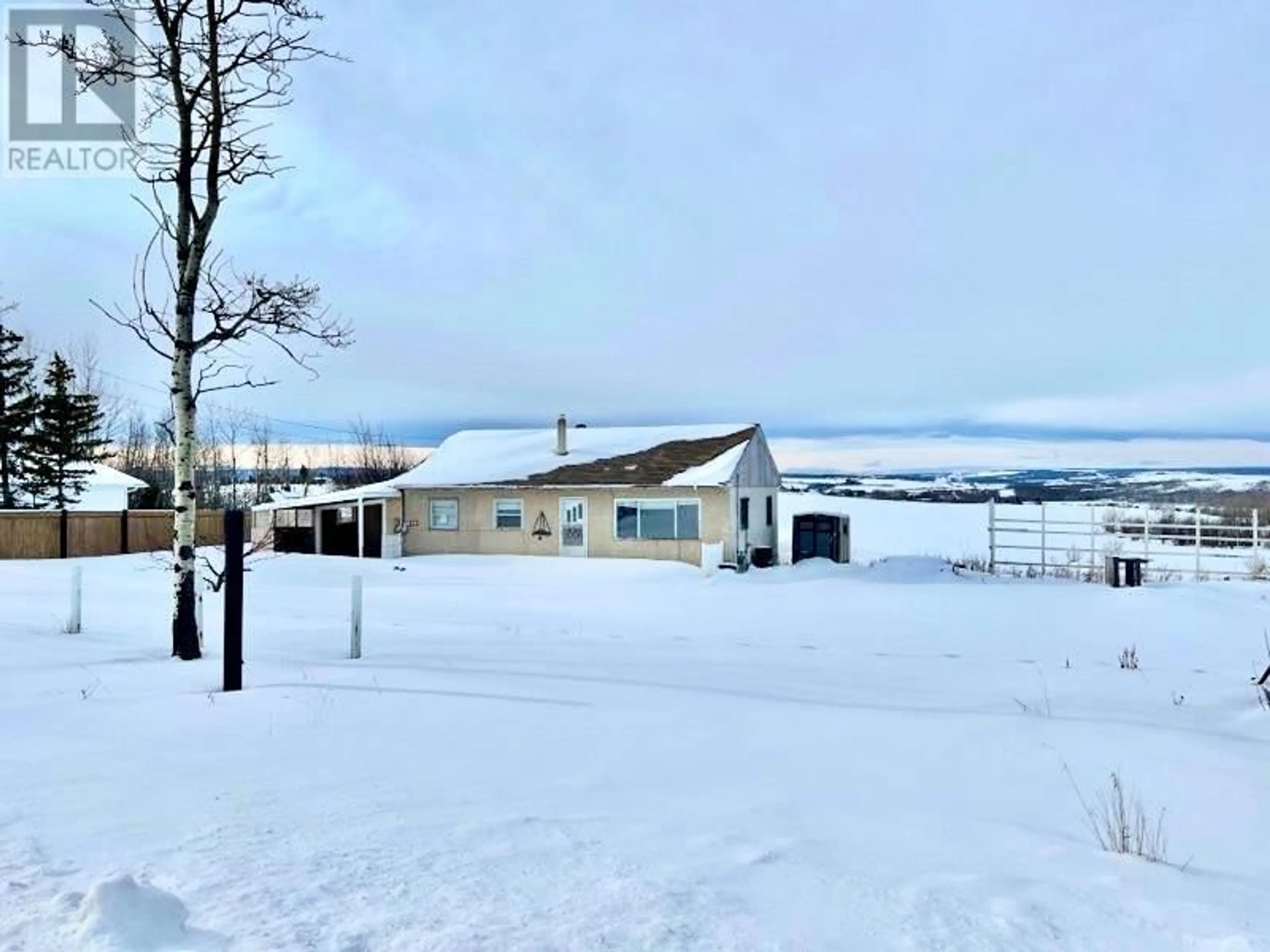 A pic from outside/outdoor area/front of a property/back of a property/a pic from drone, unknown for 8019 217 Road, Dawson Creek British Columbia V1G4E8