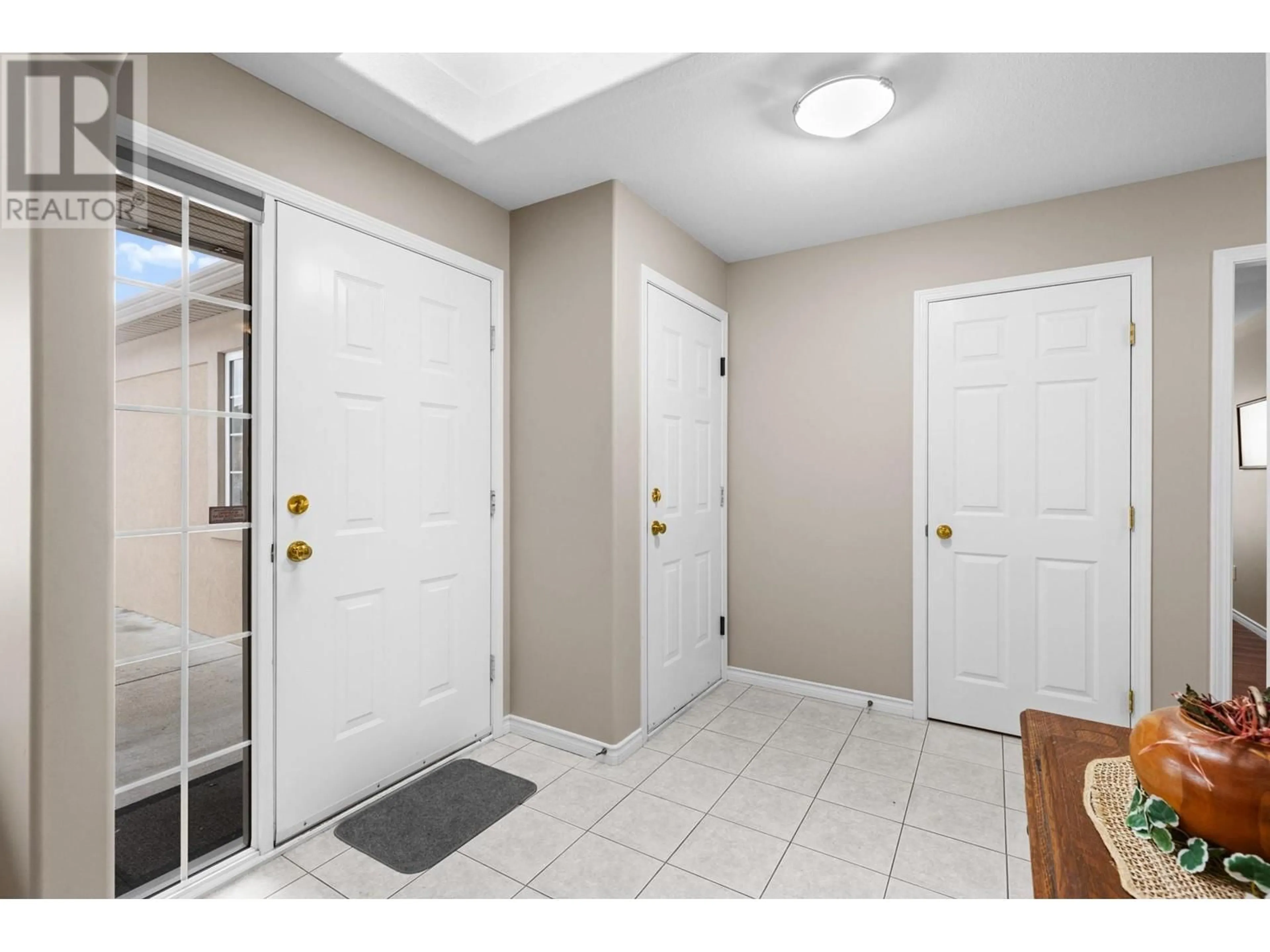 Indoor entryway for 3360 Old Okanagan Highway Unit# 164, West Kelowna British Columbia V4T1X9