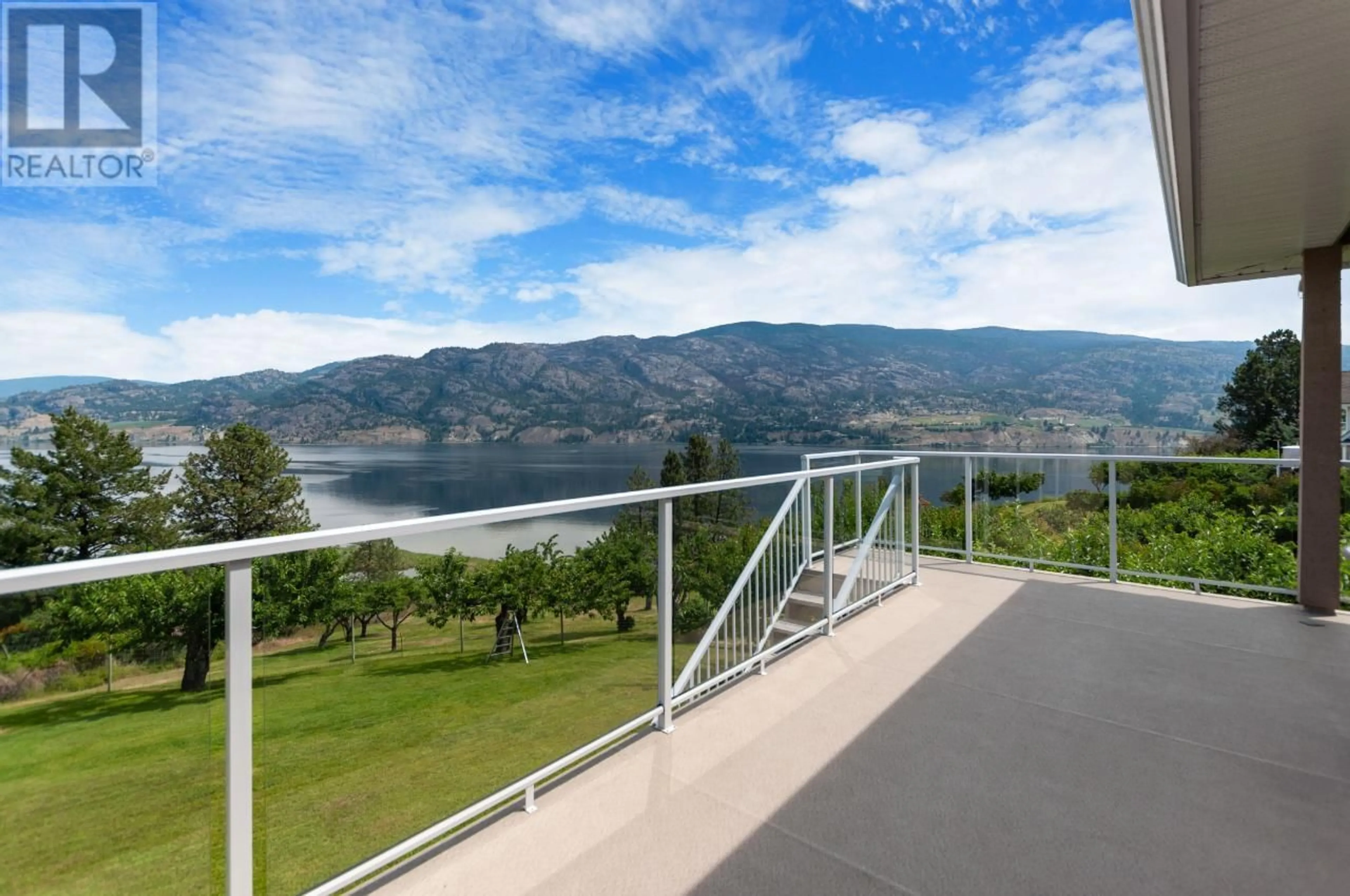 Patio, water/lake/river/ocean view for 300 Pineview Drive, Kaleden British Columbia V0H1K0