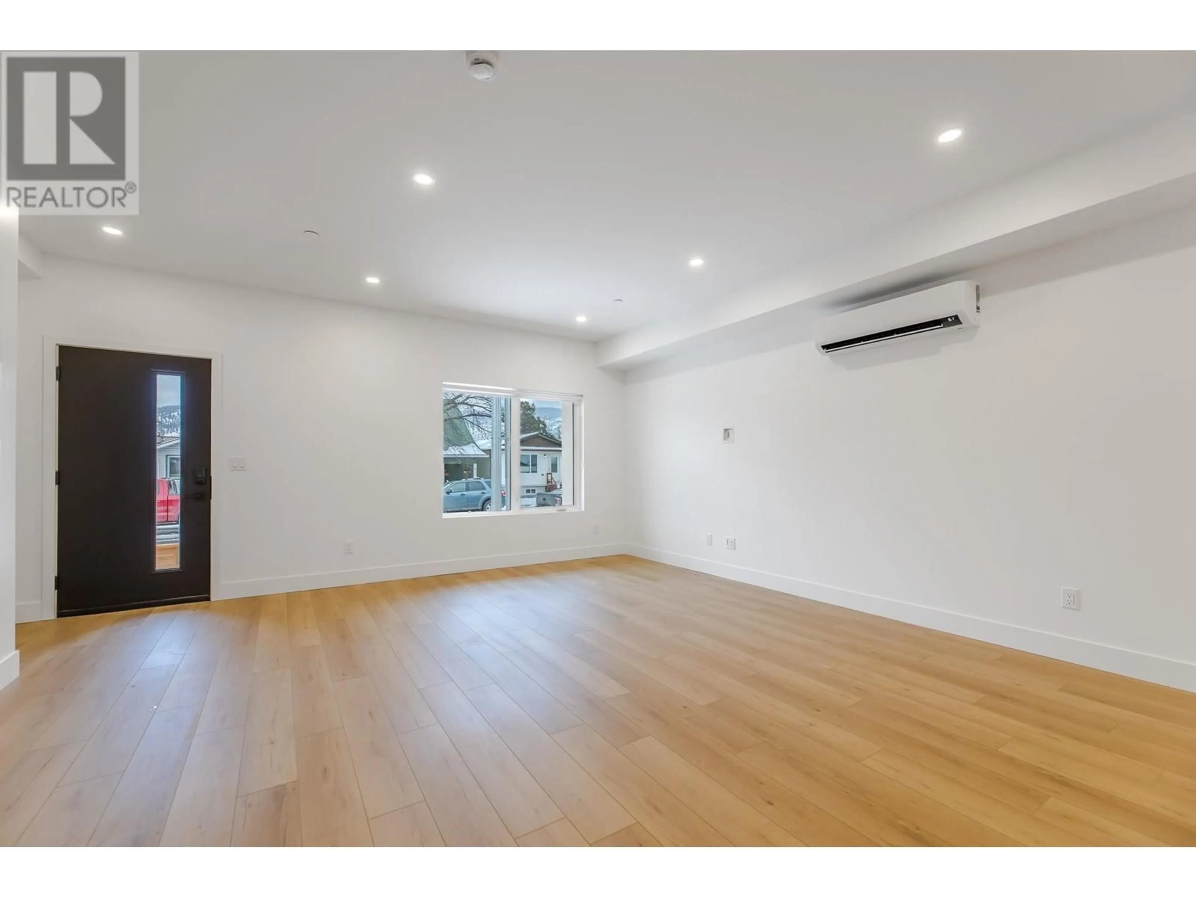 A pic of a room for 101 - 453 TENNIS STREET, Penticton British Columbia V2A5R4