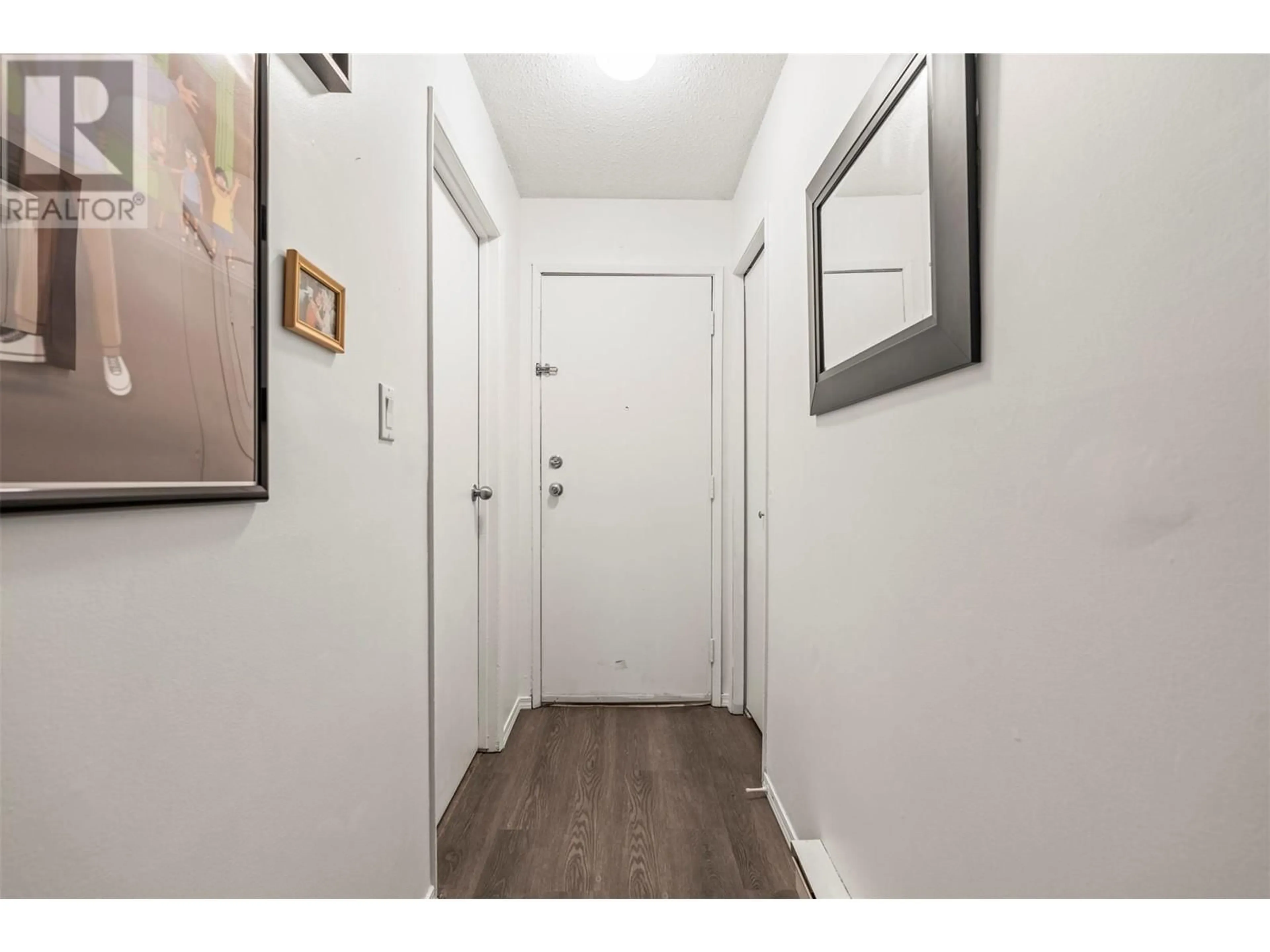 Indoor entryway for 3304 35 Avenue Unit# 101, Vernon British Columbia V1T8M6