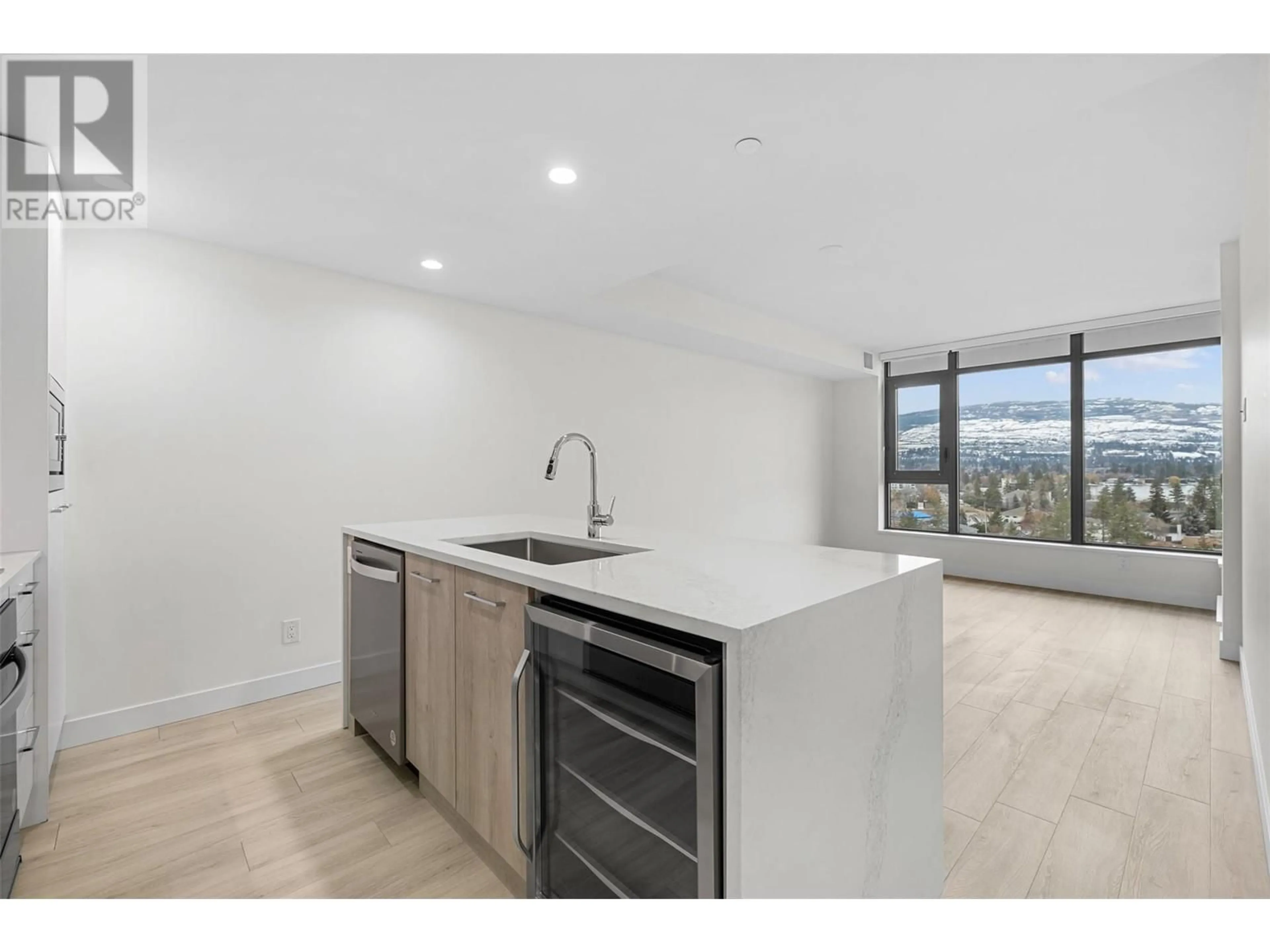 Standard kitchen, unknown for 1106 - 3699 CAPOZZI ROAD, Kelowna British Columbia V1W0G3