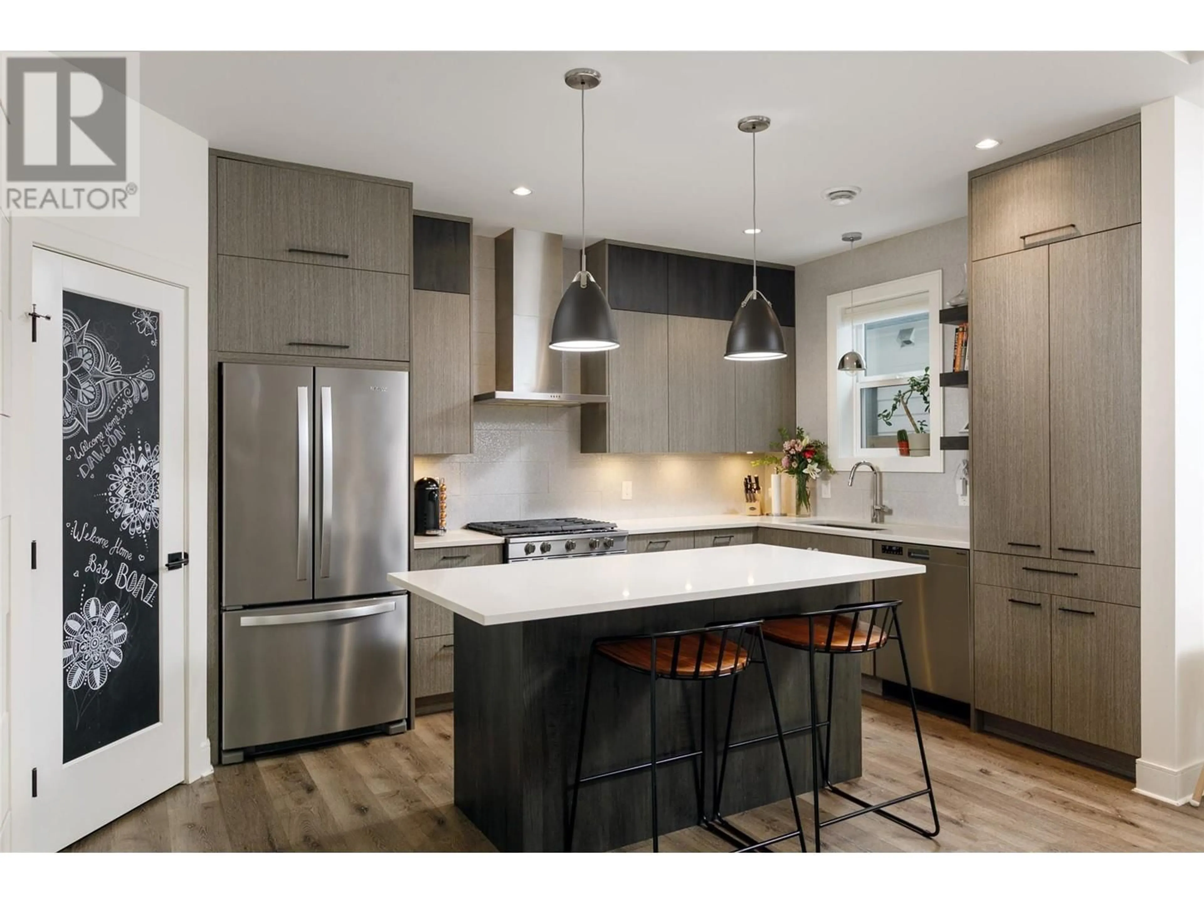 Contemporary kitchen, unknown for 805 Burne Avenue Unit# 2, Kelowna British Columbia V1Y5P6