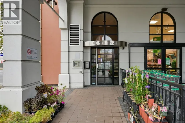 204 - 1620 MCKENZIE AVENUE, Saanich 2