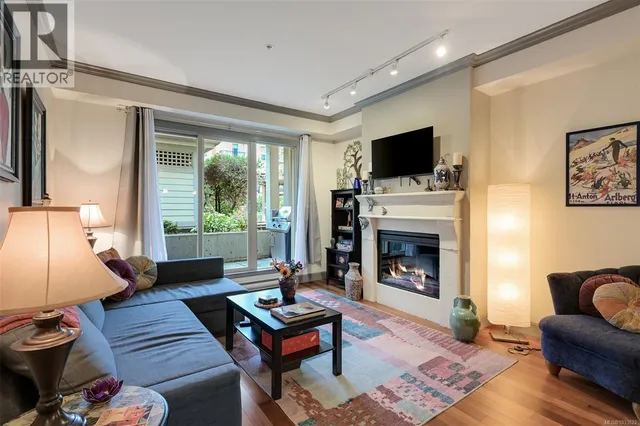 204 - 1620 MCKENZIE AVENUE, Saanich 5