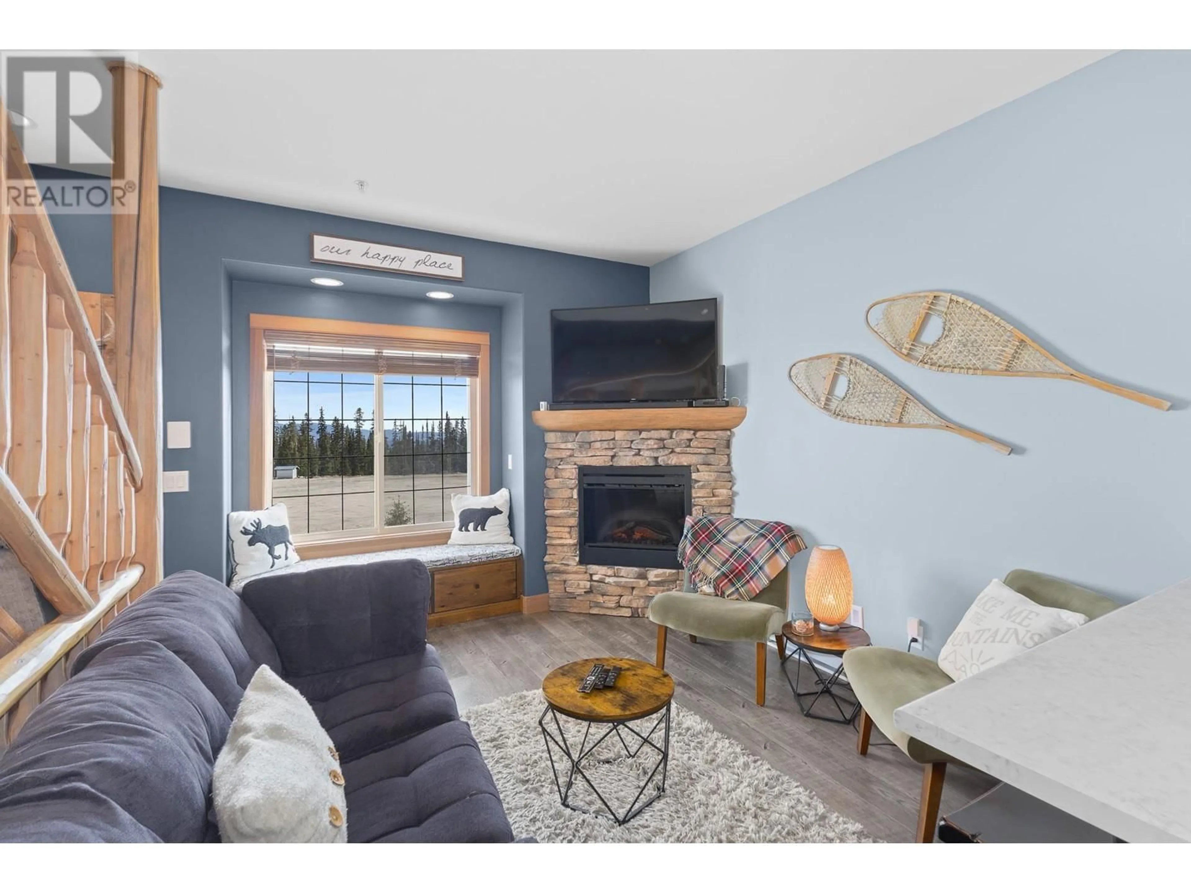 Living room with furniture, unknown for 16 - 5015 SNOWBIRD WAY, Big White British Columbia V1P1P3