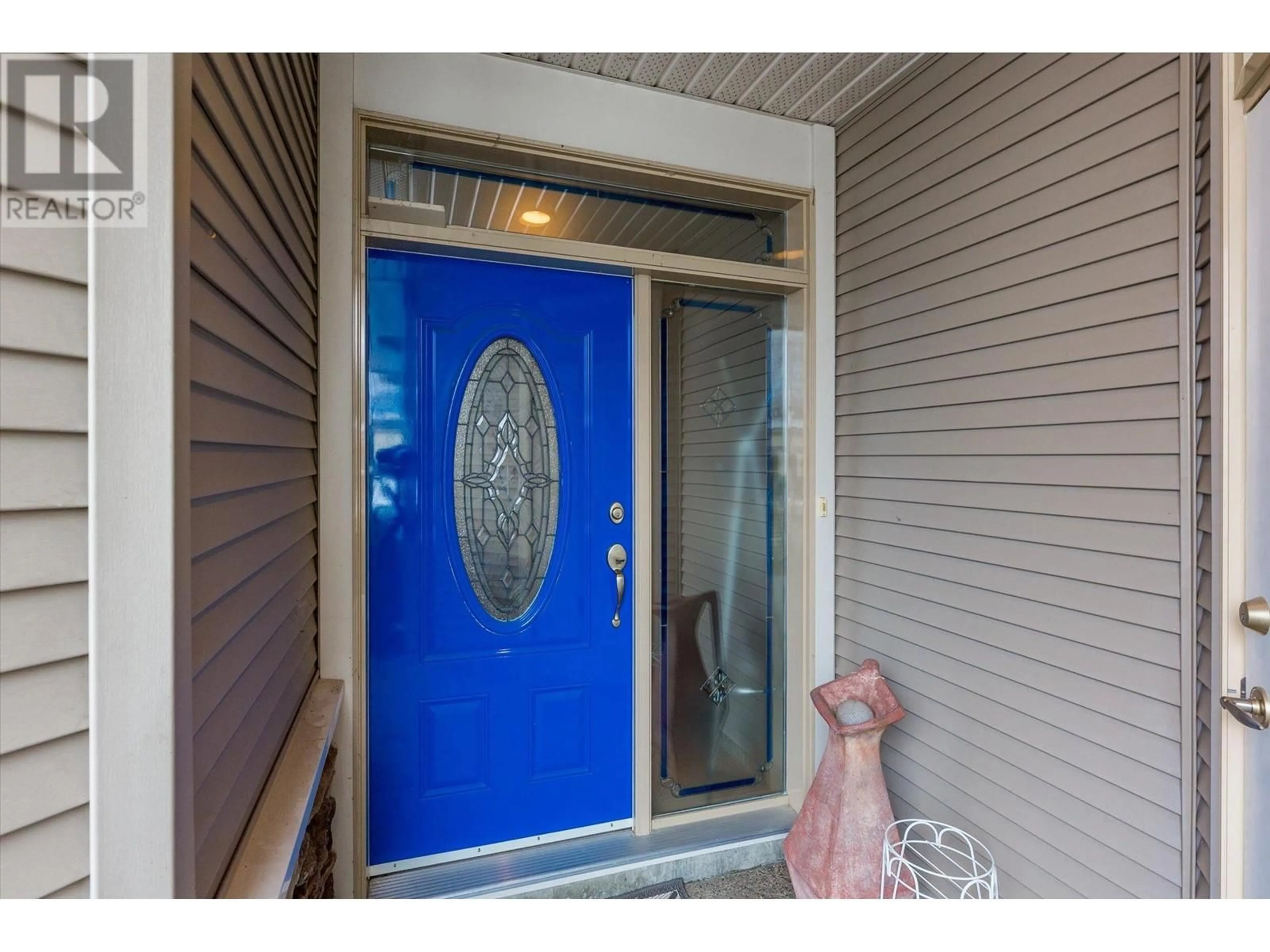 Indoor entryway for 2365 Stillingfleet Road Unit# 384, Kelowna British Columbia V1W4X5