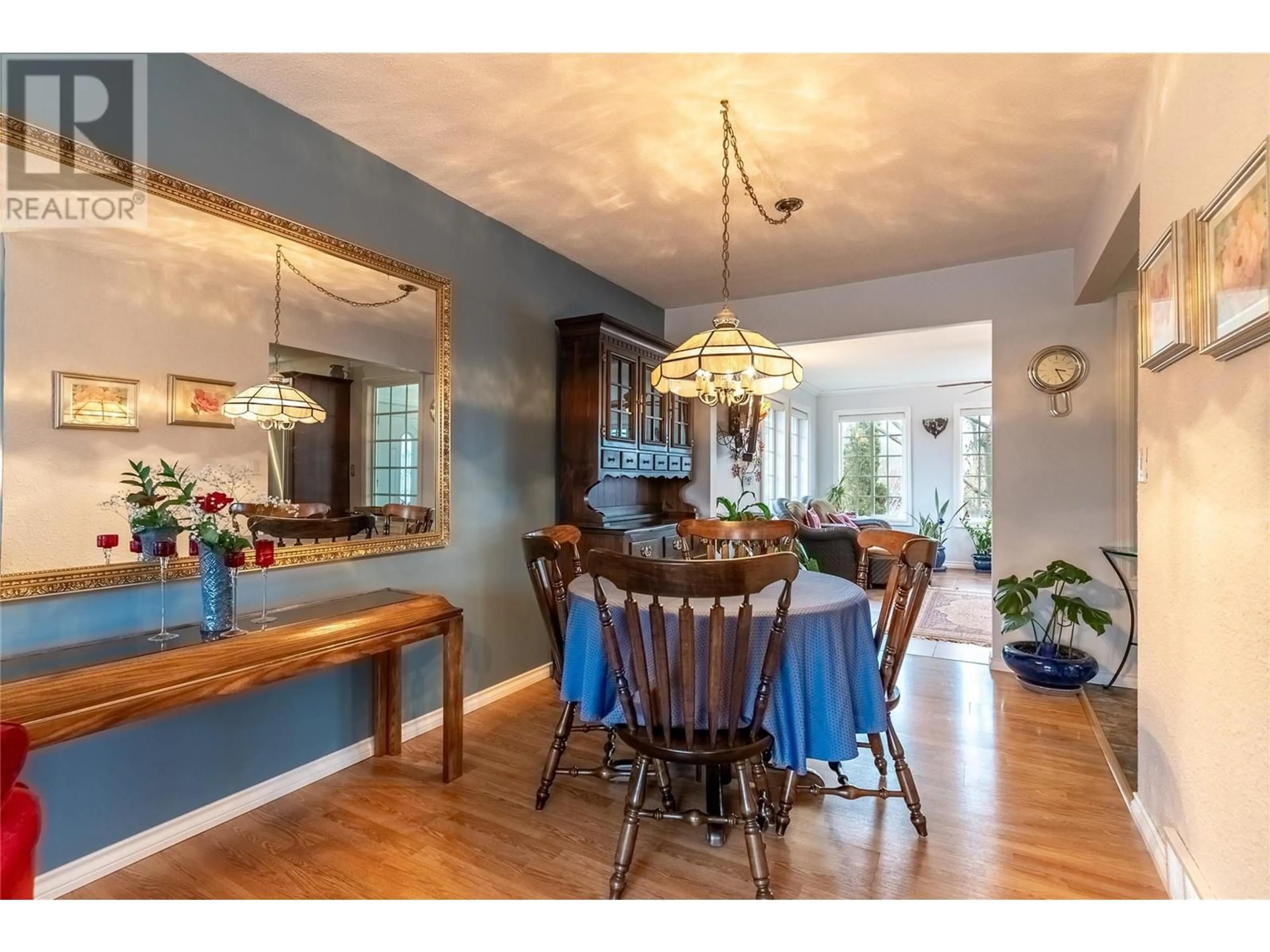 Dining room, wood/laminate floor for 283 Chetwynd Drive, Kamloops British Columbia V2H1L7