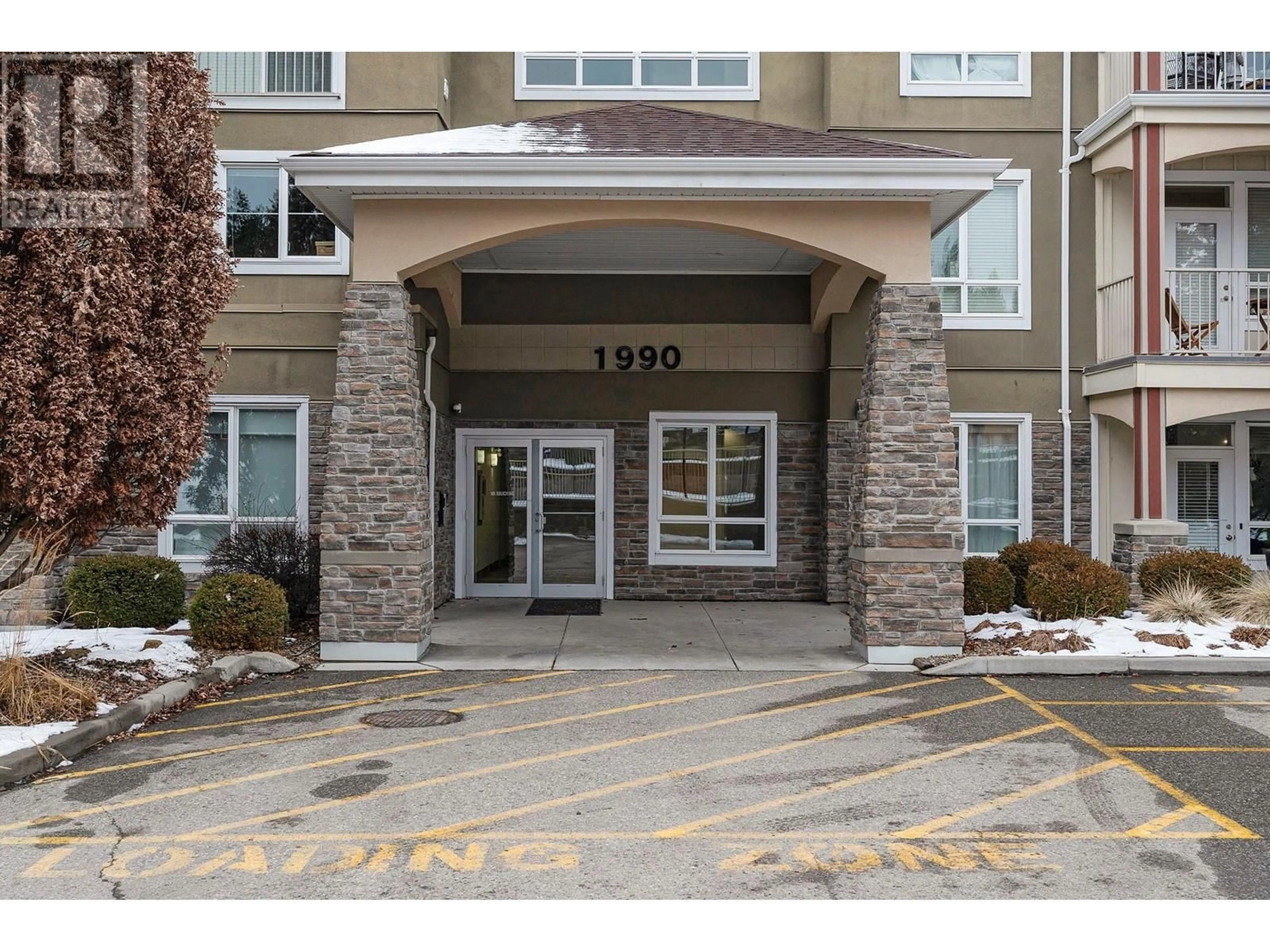 Indoor foyer for 1990 Upper Sundance Drive Unit# 3205 Lot, West Kelowna British Columbia V4T3E7