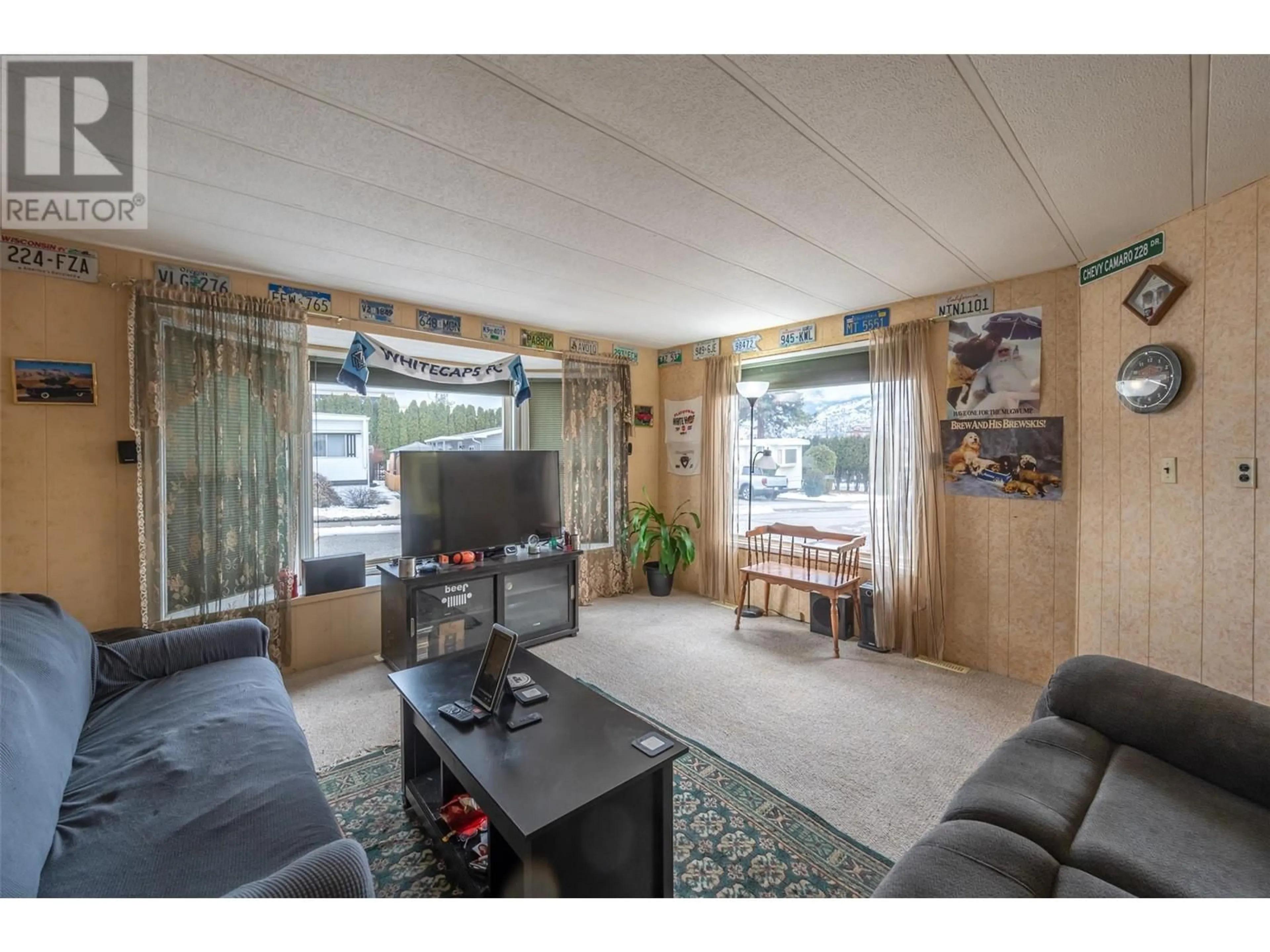 Living room with furniture, unknown for 98 Okanagan Avenue E Unit# 112, Penticton British Columbia V2A3J5