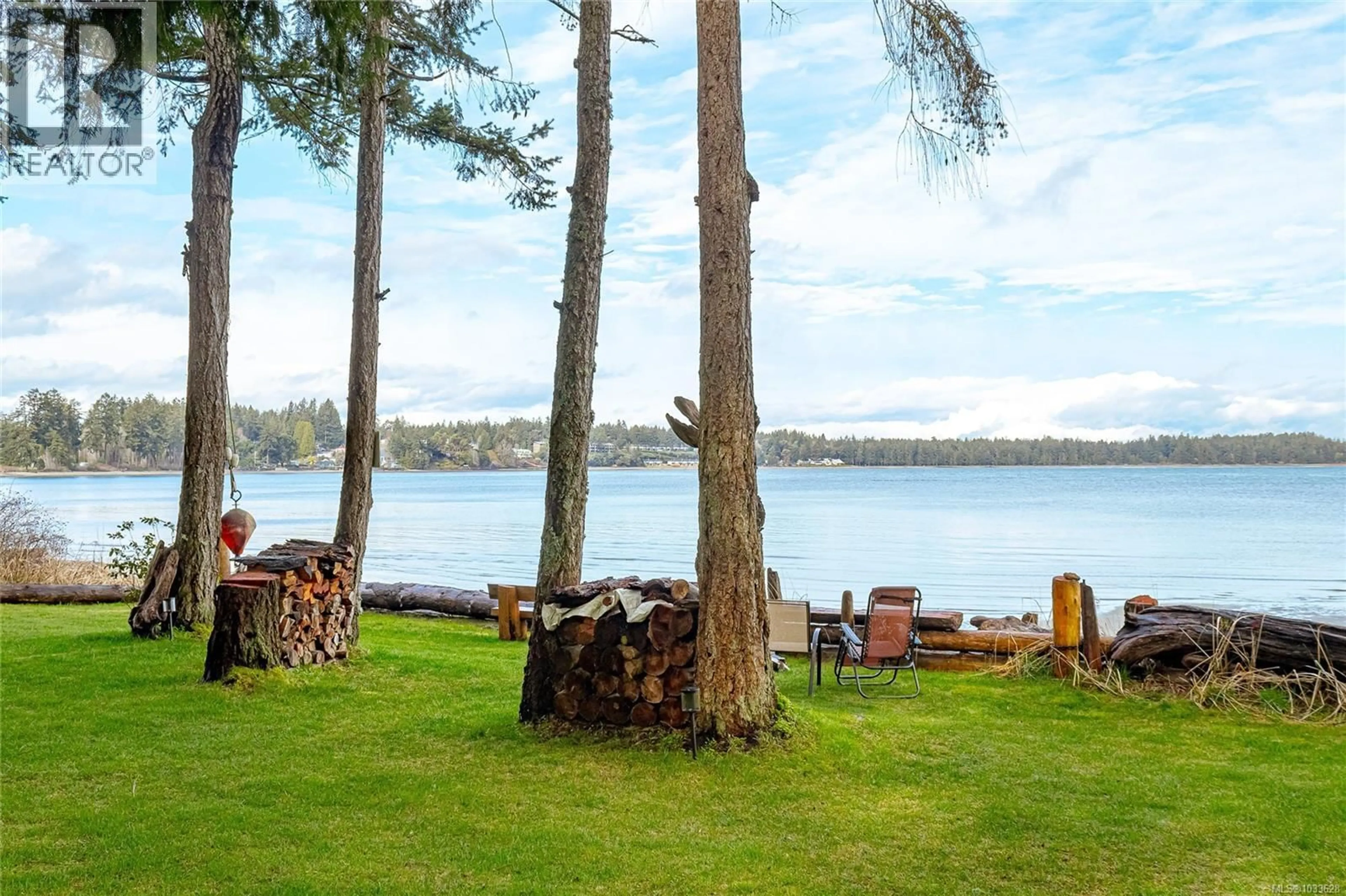 Patio, water/lake/river/ocean view for 1552 TERRIEN ROAD, Nanoose Bay British Columbia V9P9C3