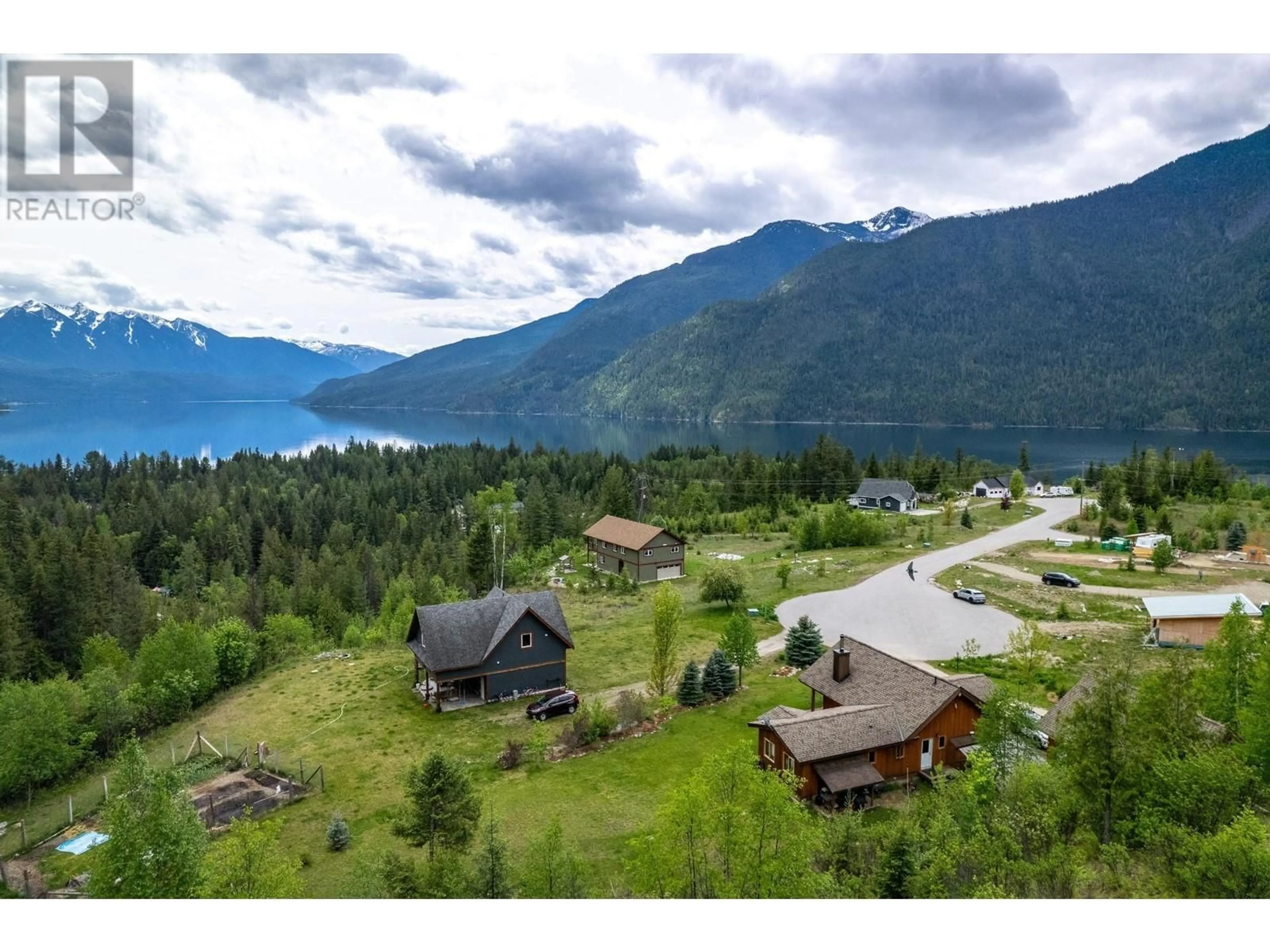 A pic from outside/outdoor area/front of a property/back of a property/a pic from drone, mountain view for 296 FULL MOON Road, Rosebery British Columbia V0G1S1