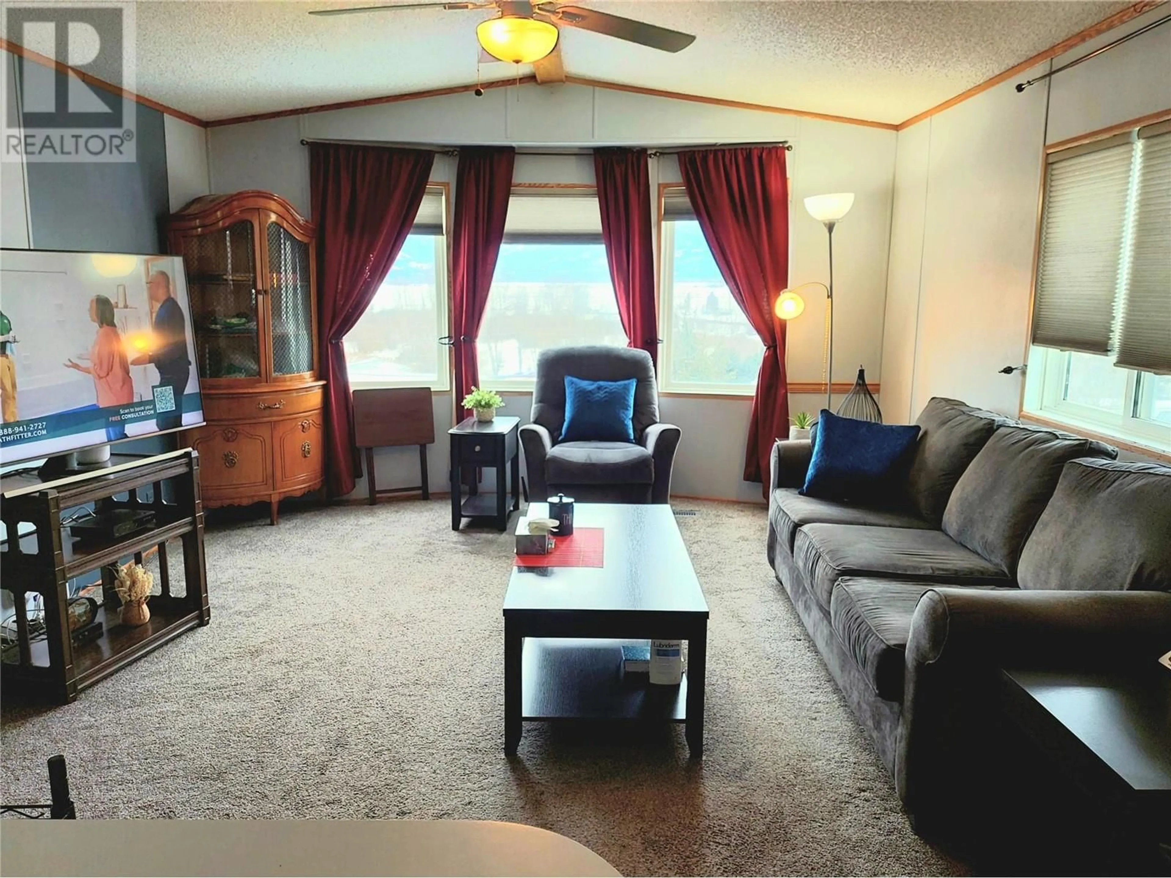 Living room with furniture, unknown for 445 6 Avenue N Unit# 53, Creston British Columbia V0B1G3