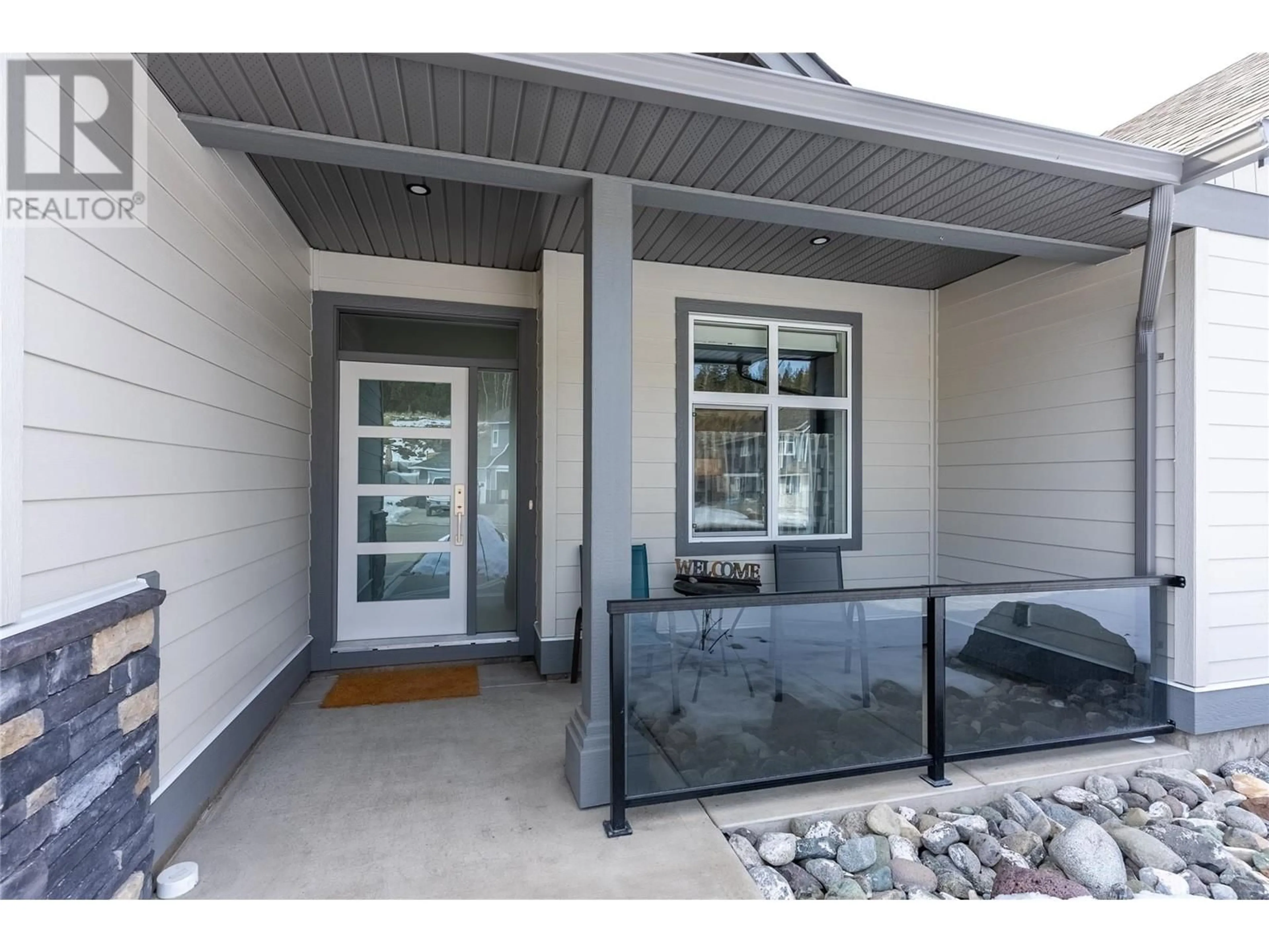 Indoor entryway for 510 Poplar Drive, Logan Lake British Columbia V0K1W0