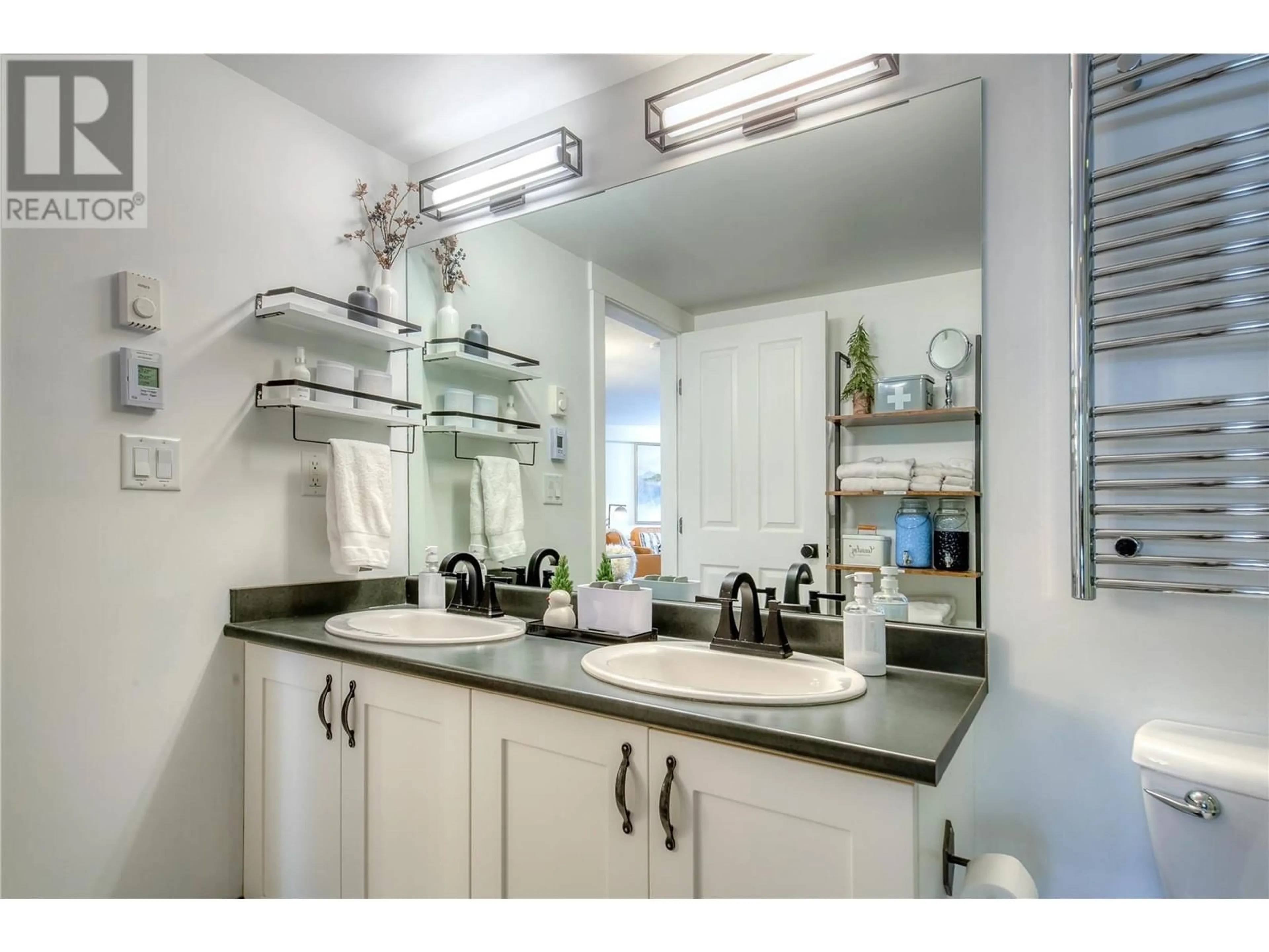 Standard bathroom, ceramic/tile floor for 307 - 2070 SUMMIT DRIVE, Panorama British Columbia V0A1T0