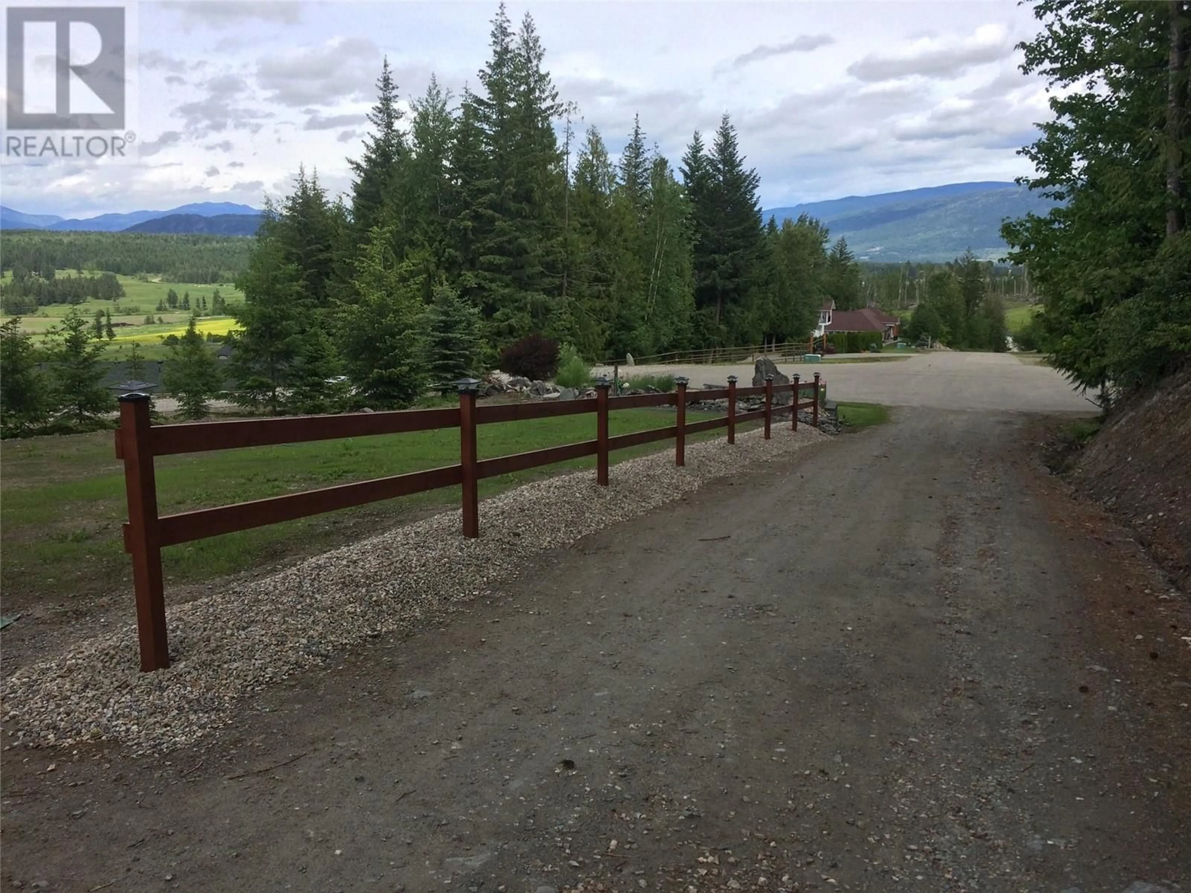 A pic from outside/outdoor area/front of a property/back of a property/a pic from drone, mountain view for 1406 HUCKLEBERRY DRIVE, Sorrento British Columbia V0E2W1