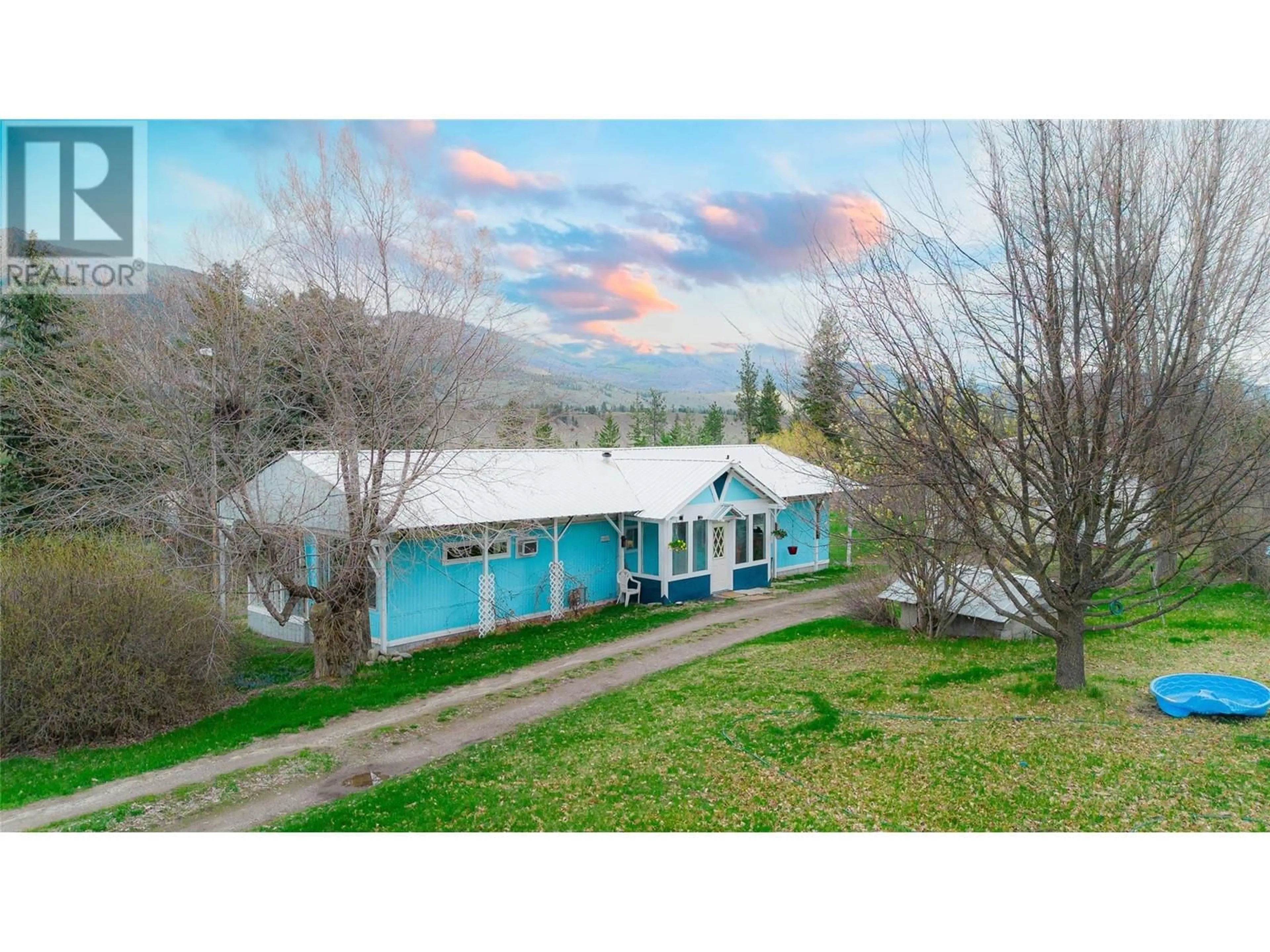 A pic from outside/outdoor area/front of a property/back of a property/a pic from drone, unknown for 4893 POPLAR ROAD, Pritchard British Columbia V0E2P0