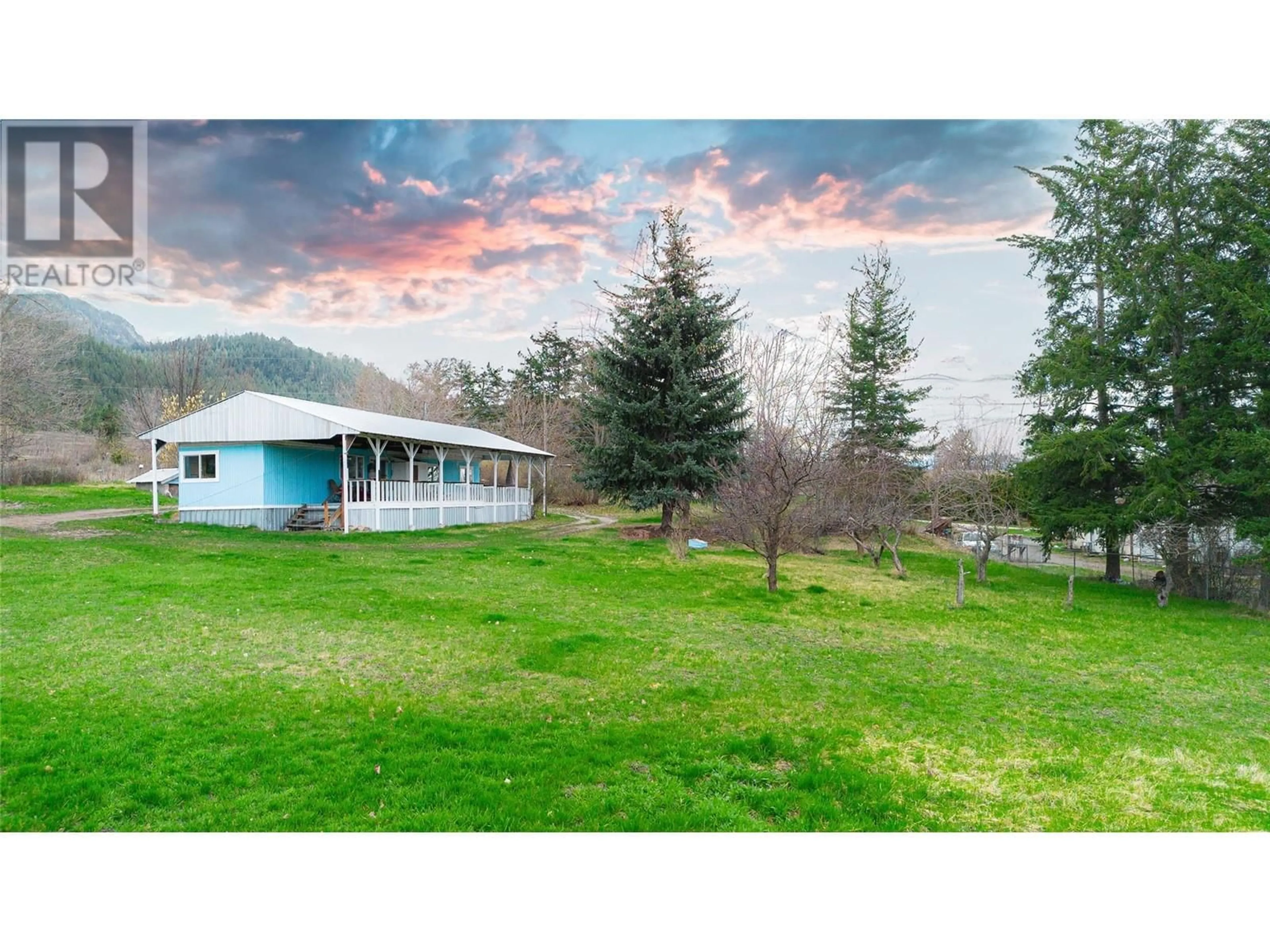 A pic from outside/outdoor area/front of a property/back of a property/a pic from drone, mountain view for 4893 POPLAR ROAD, Pritchard British Columbia V0E2P0