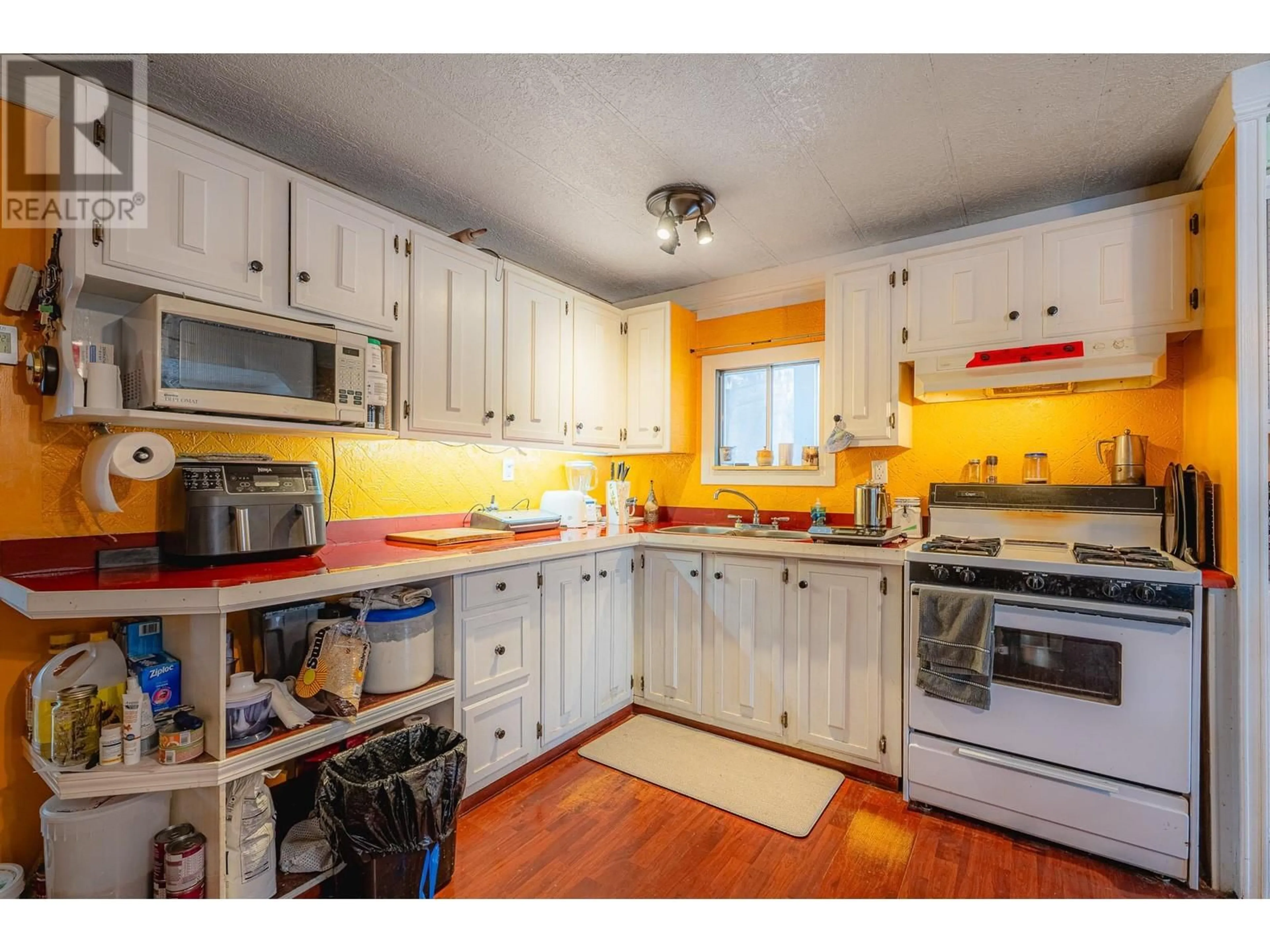 Standard kitchen, unknown for 4893 POPLAR ROAD, Pritchard British Columbia V0E2P0