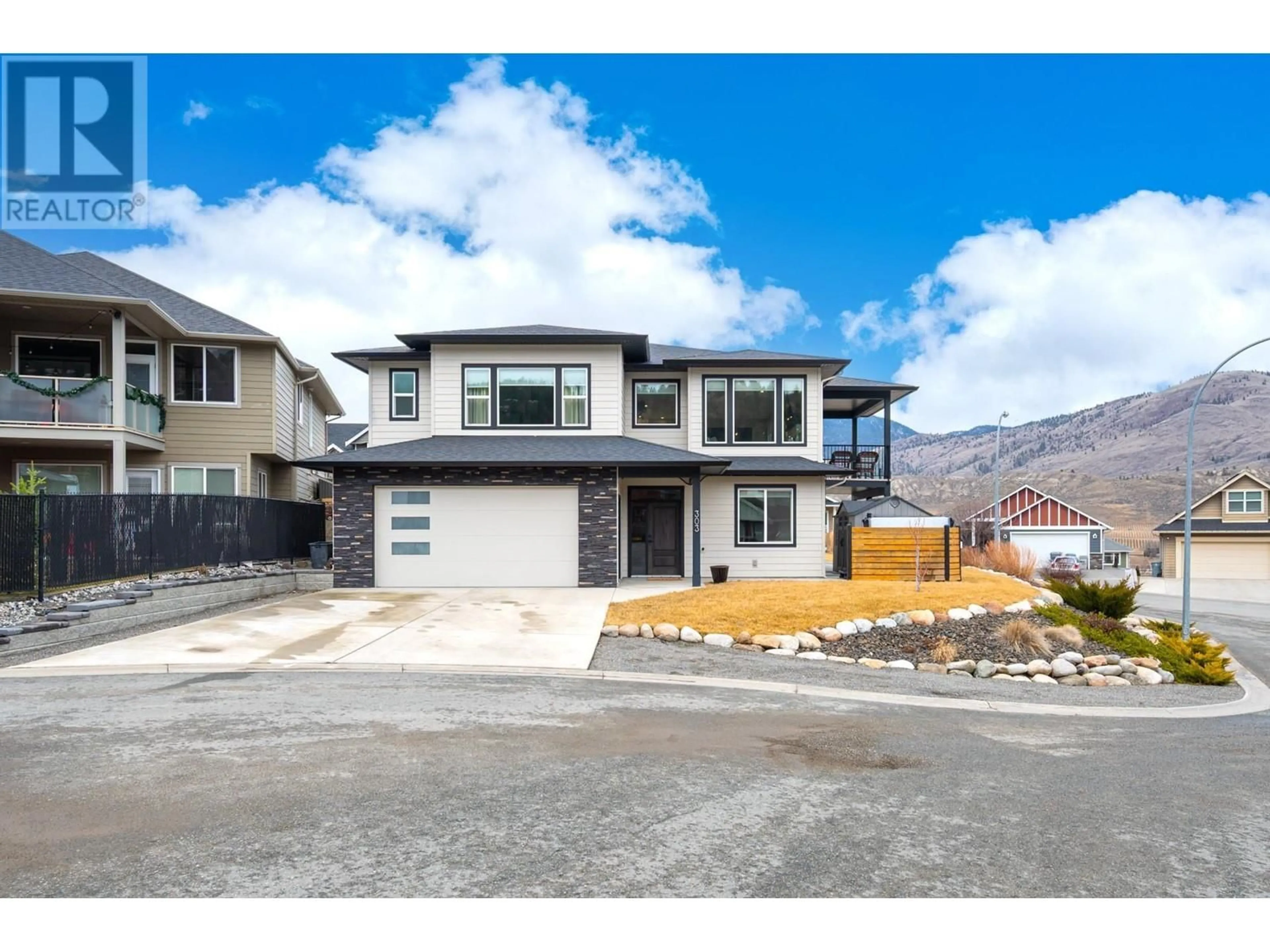 Home with vinyl exterior material, mountain view for 303 BADGER Place, Kamloops British Columbia V2C0B2