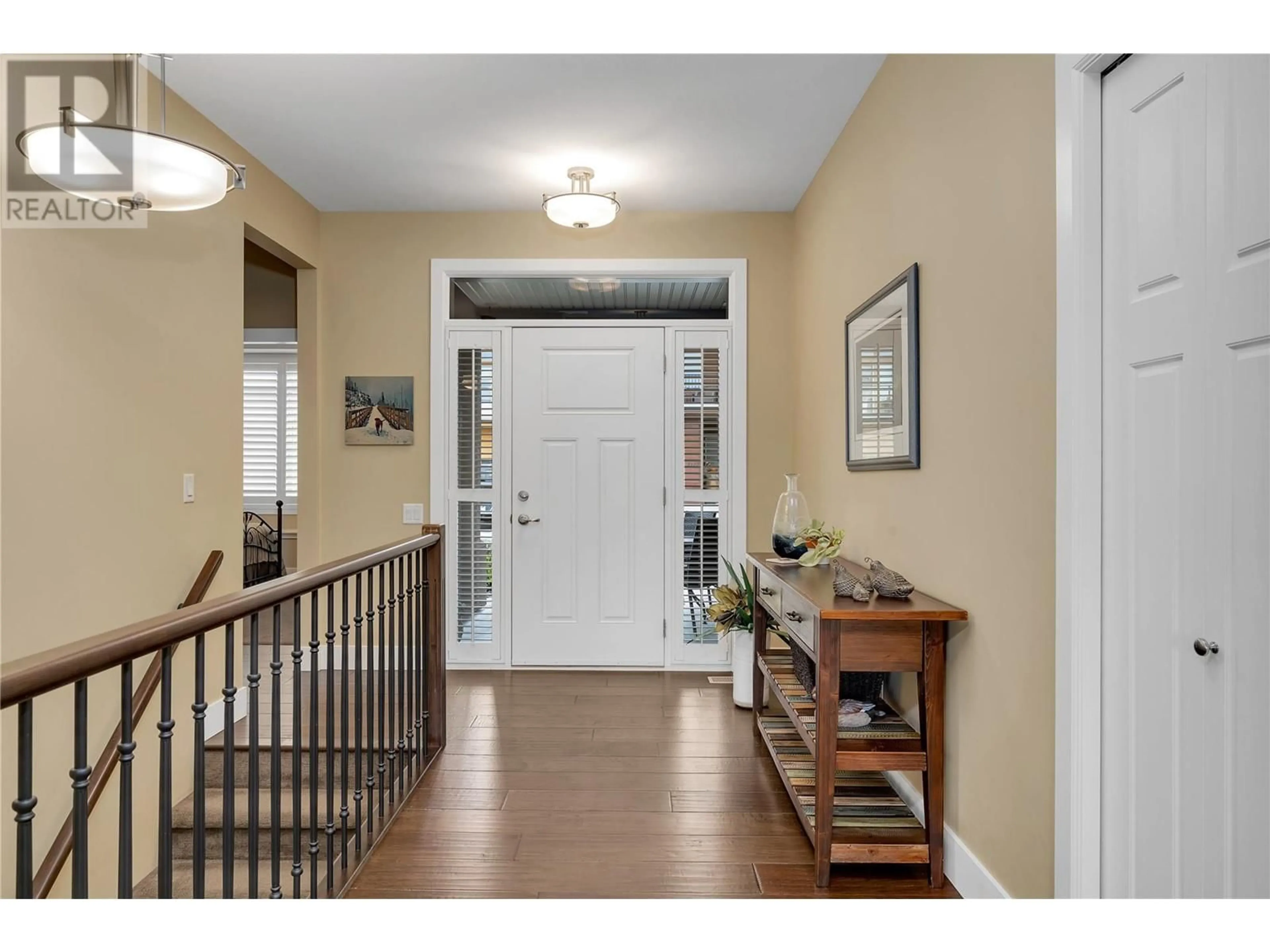 Indoor entryway for 2114 Del Mar Court, West Kelowna British Columbia V4T3L1