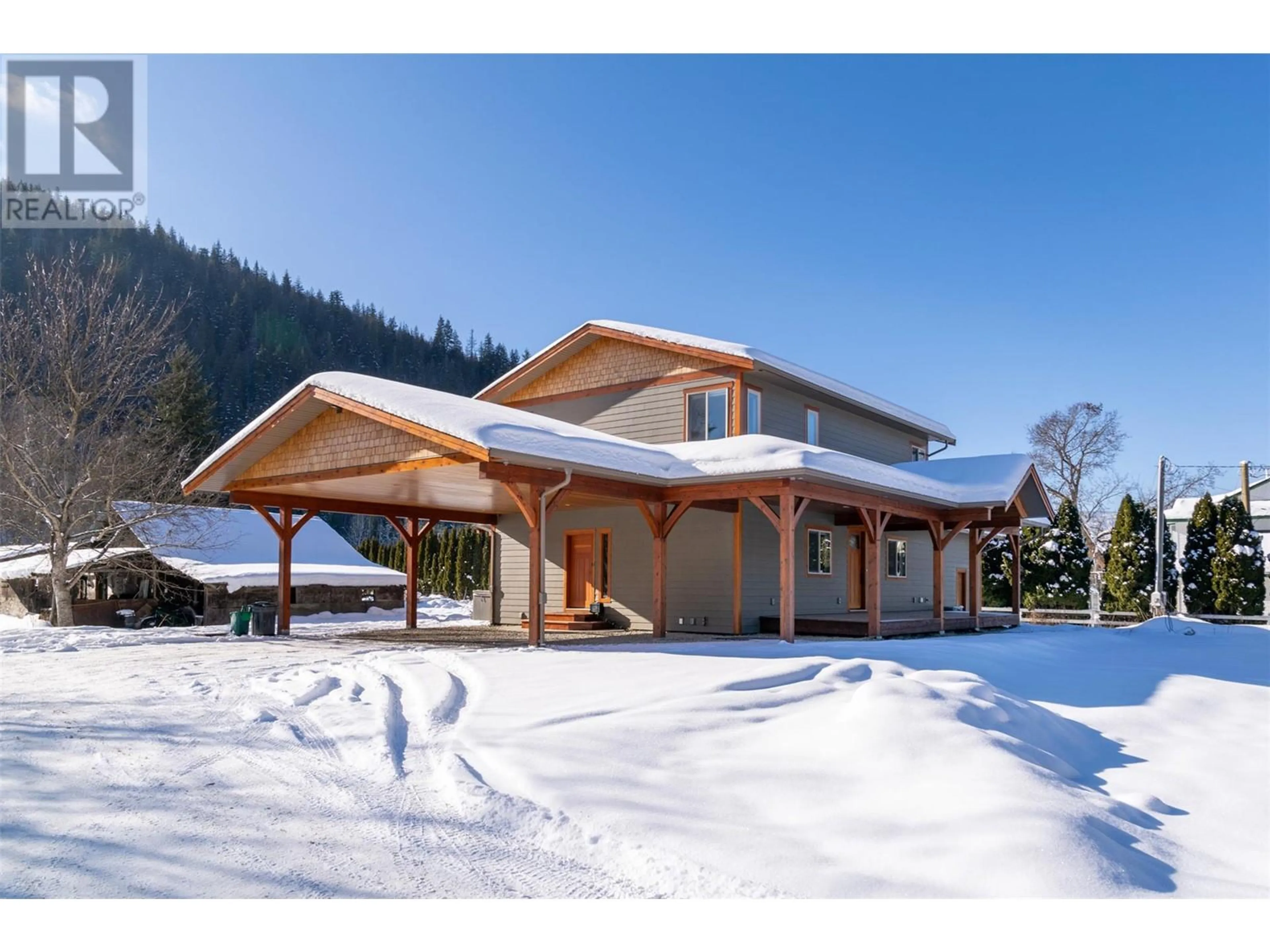 Unknown for 1690 20 AVENUE SOUTHEAST, Salmon Arm British Columbia V1E2M9