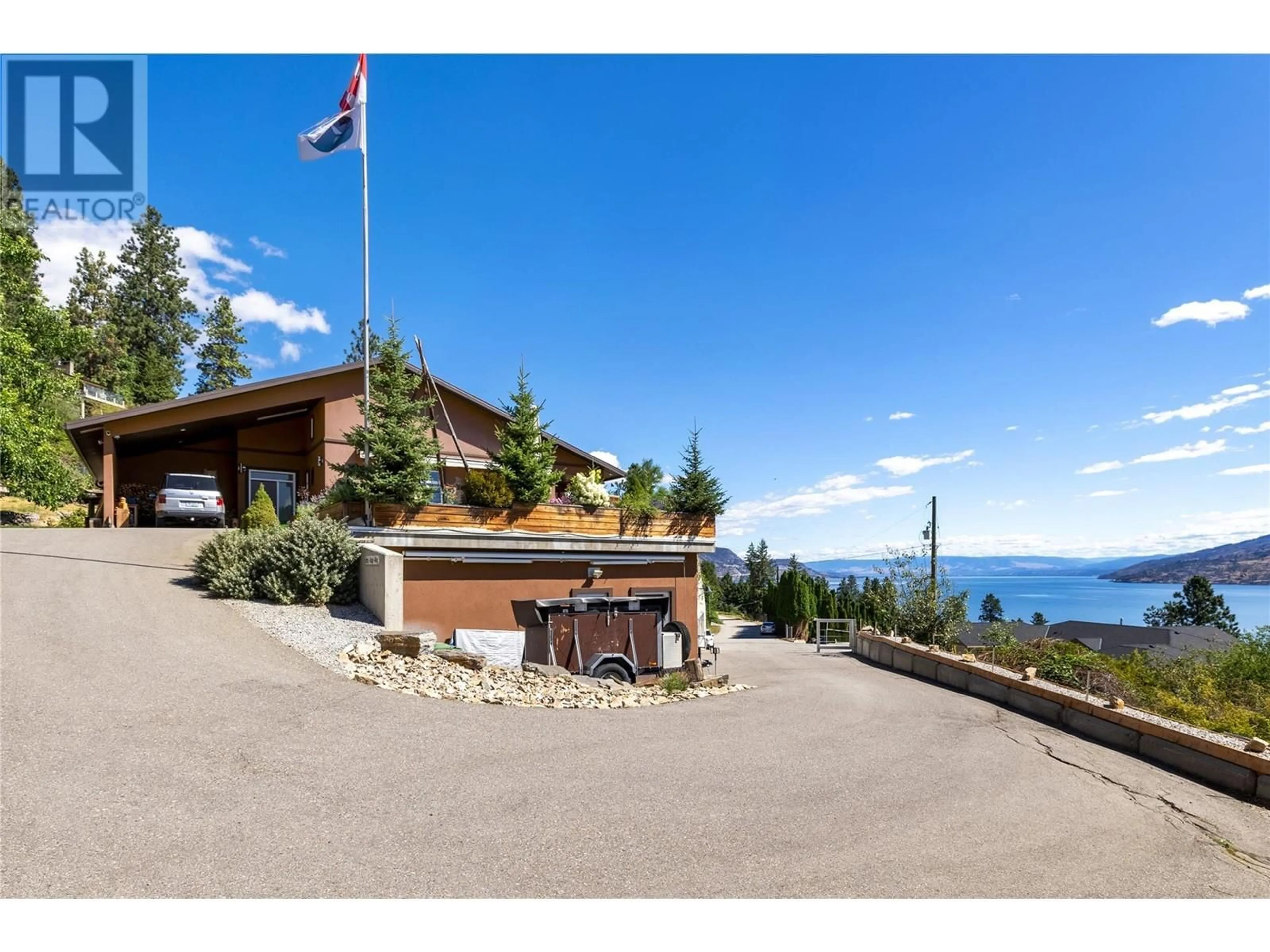 Lobby for 6376 TOPHAM PLACE, Peachland British Columbia V0H1X7