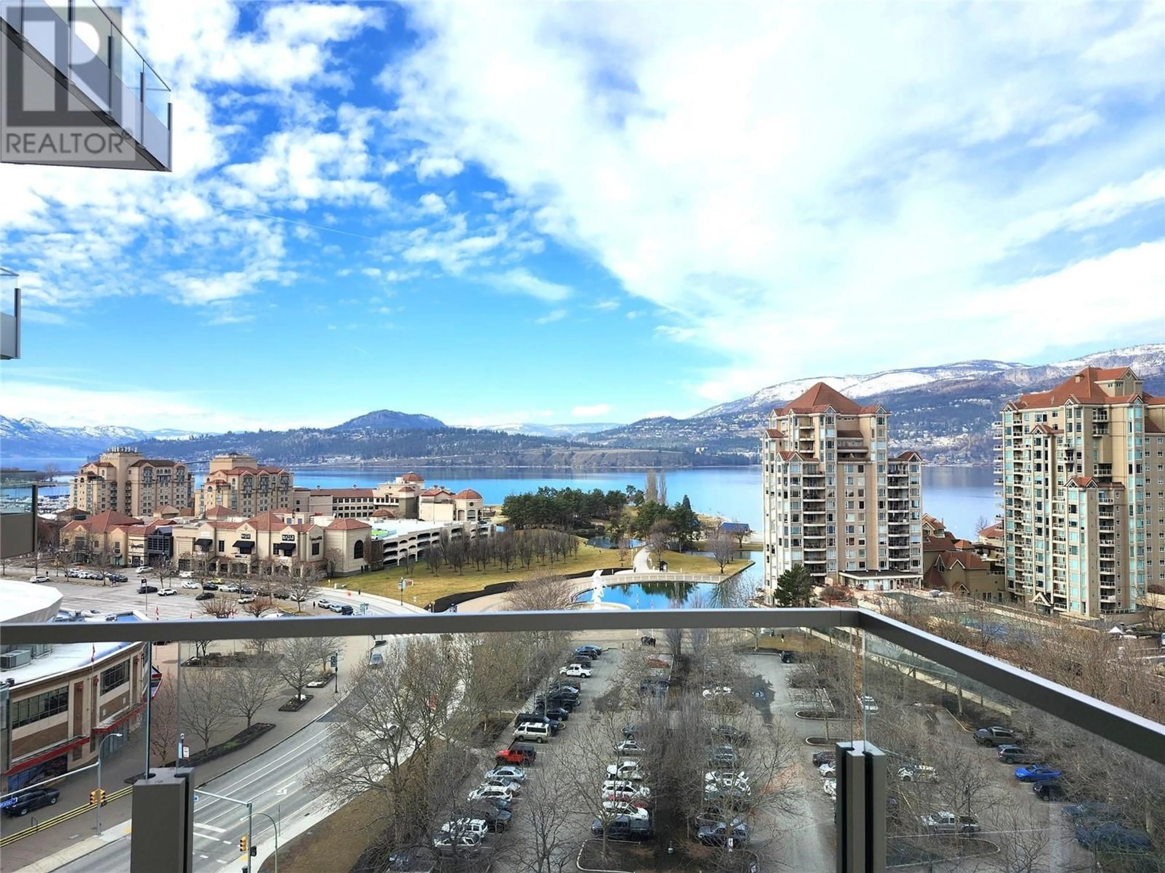 Balcony in the apartment, water/lake/river/ocean view for 1191 Sunset Drive Unit# 1106, Kelowna British Columbia V1Y0J4