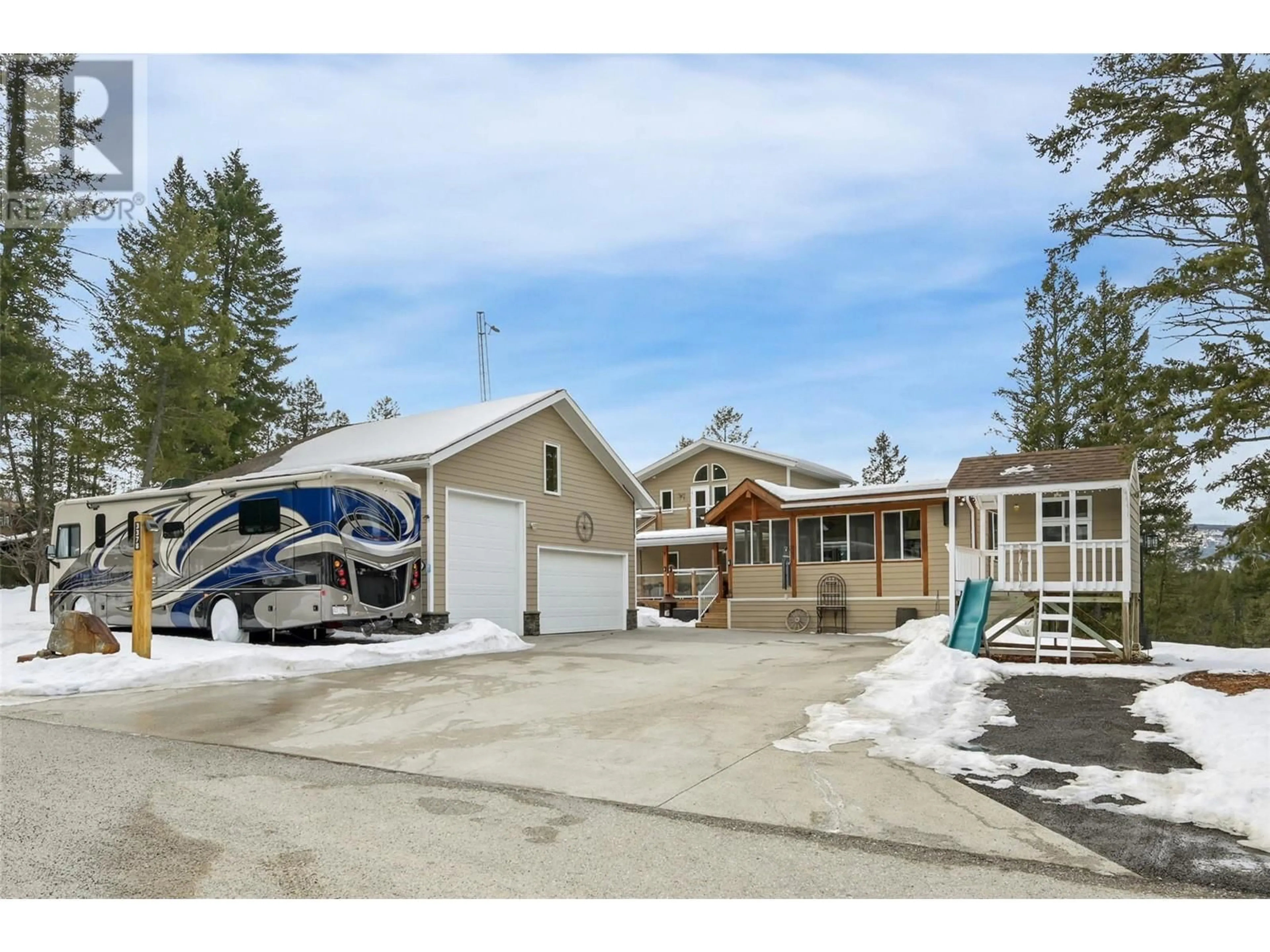 Indoor garage for 3378 Crooked Tree Place, Fairmont Hot Springs British Columbia V0B1L1