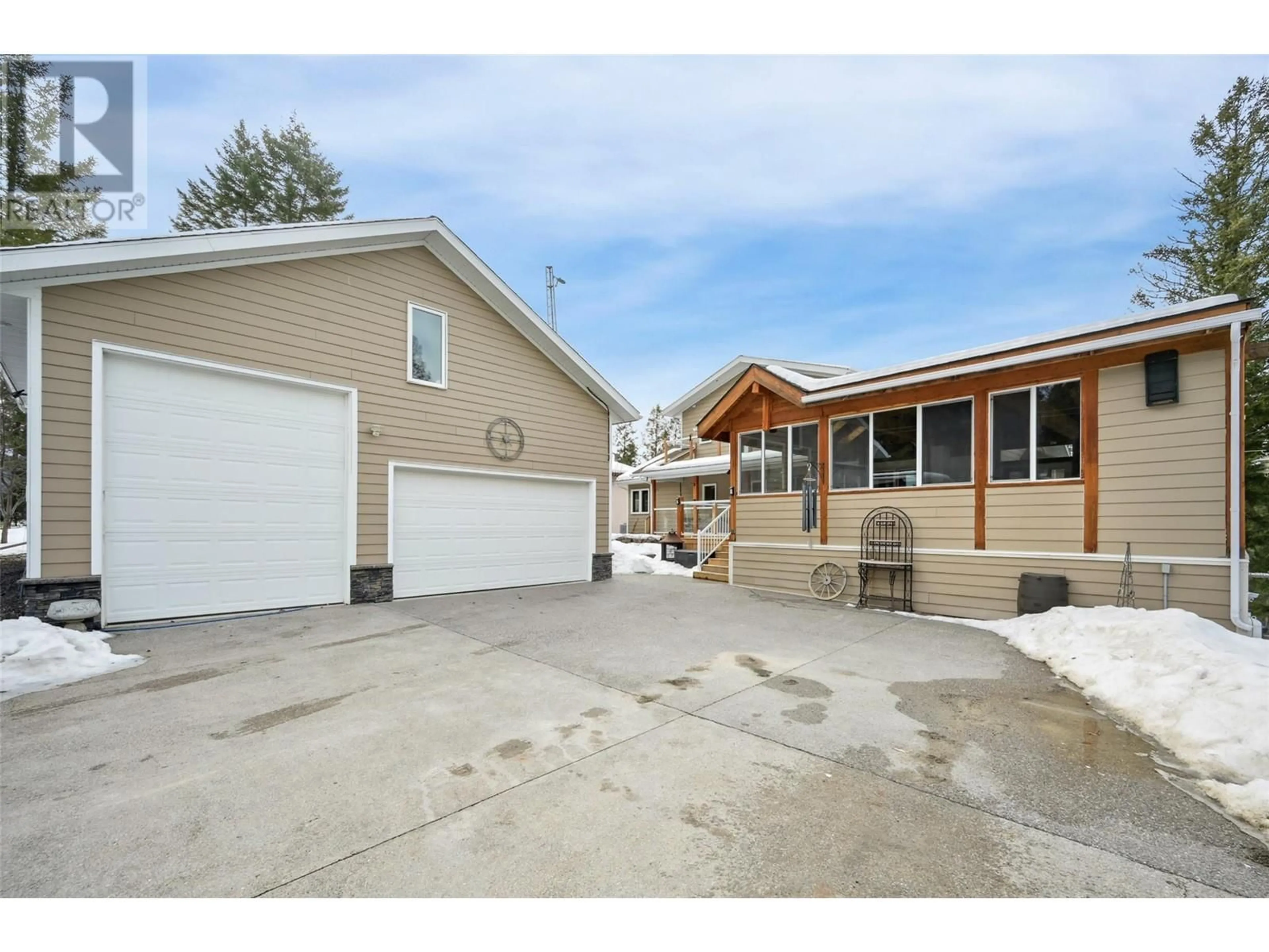 Indoor garage for 3378 Crooked Tree Place, Fairmont Hot Springs British Columbia V0B1L1