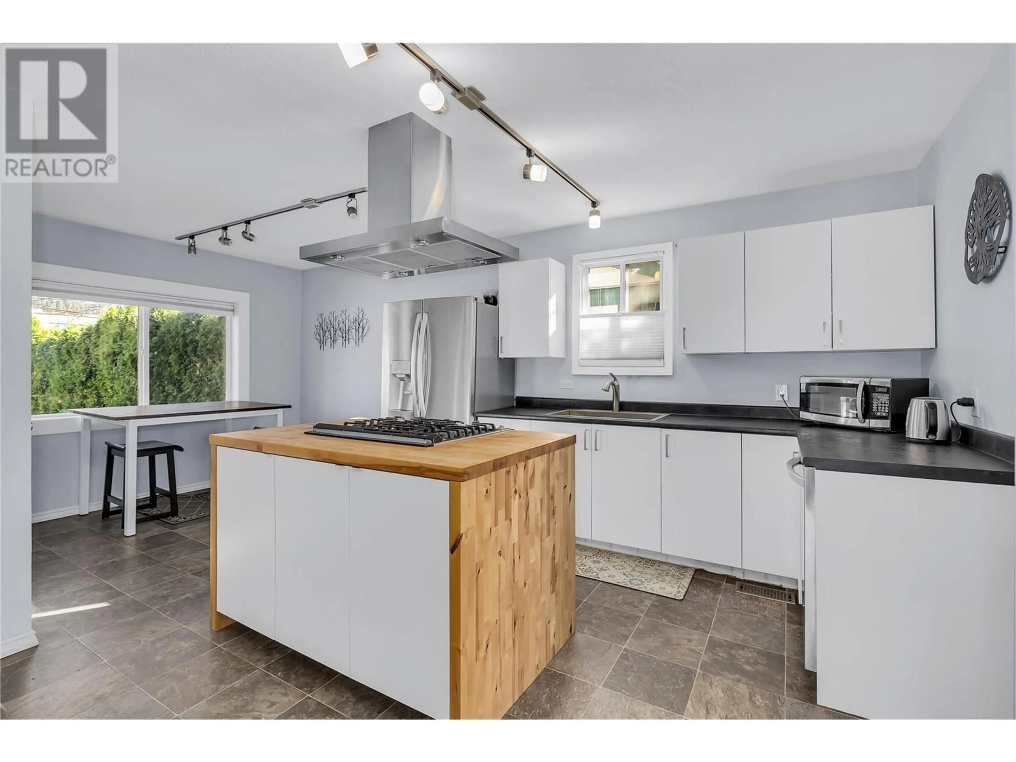 Open concept kitchen, unknown for 780 CORONATION AVENUE, Kelowna British Columbia V1Y7A3
