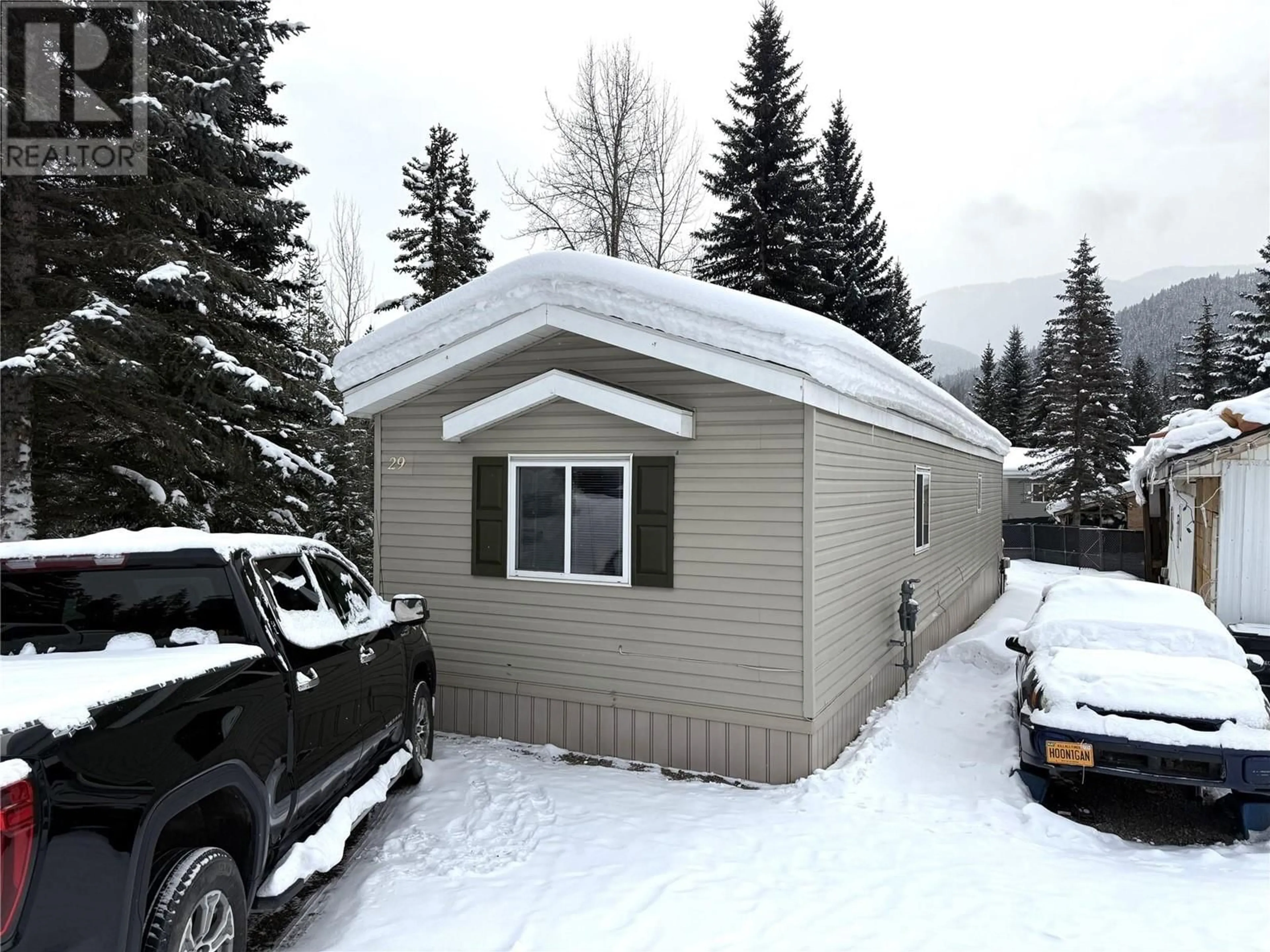 Shed for 29 Clinton Place, Elkford British Columbia V0B1H0