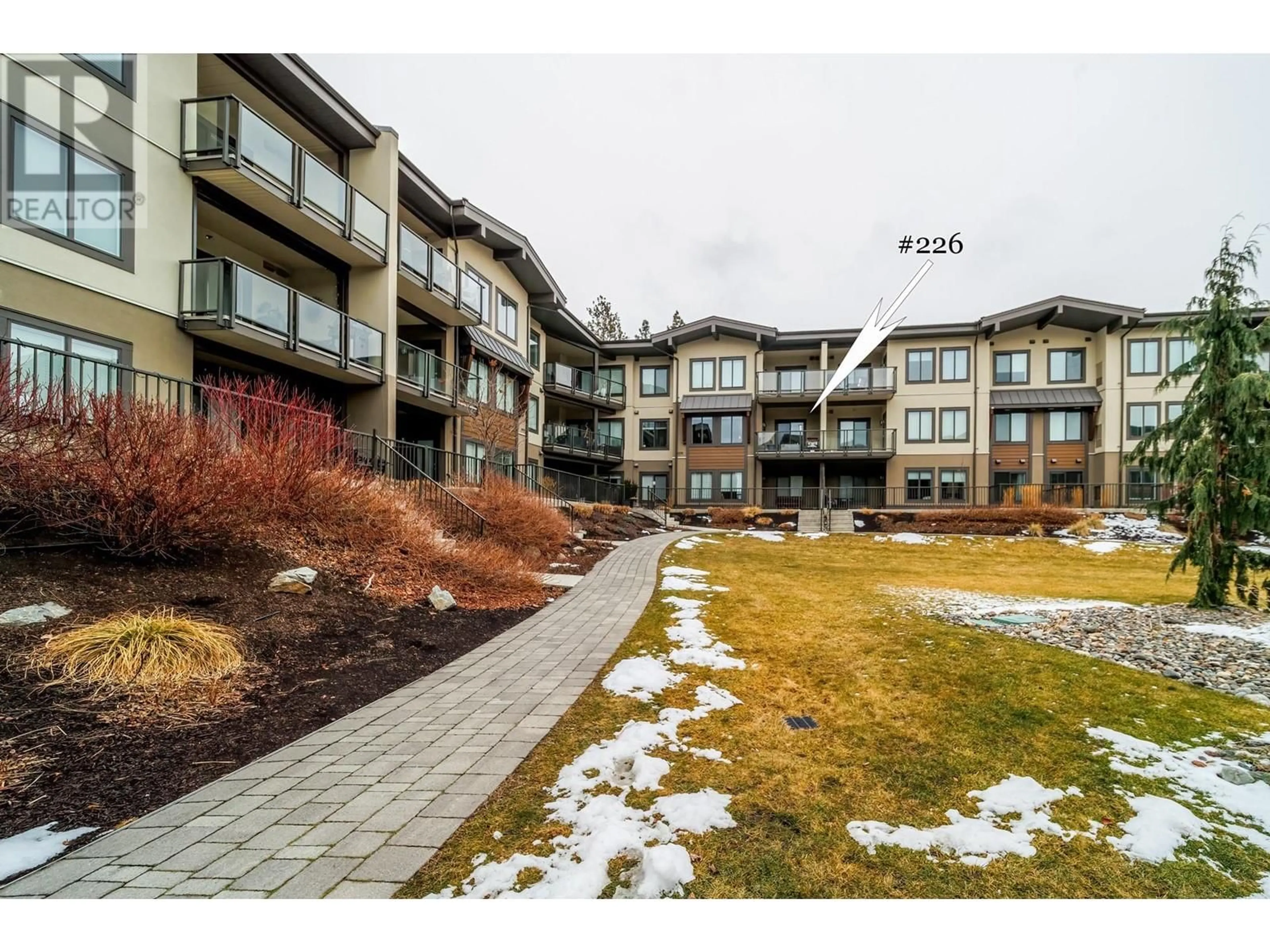 A pic from outside/outdoor area/front of a property/back of a property/a pic from drone, mountain view for 4380 Lakeshore Road Unit# 226, Kelowna British Columbia V1W5N3