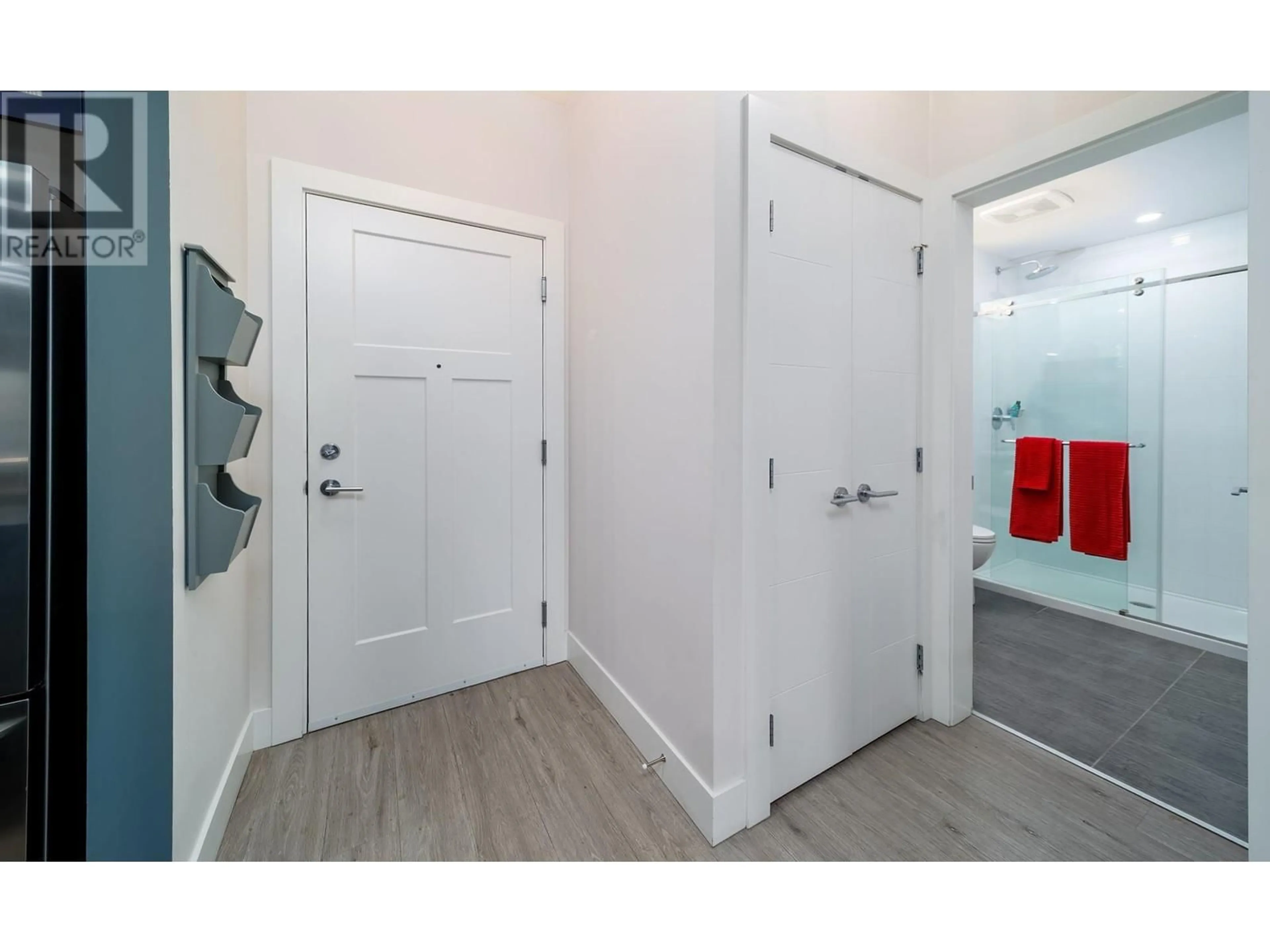 Indoor entryway for 4380 Lakeshore Road Unit# 226, Kelowna British Columbia V1W5N3