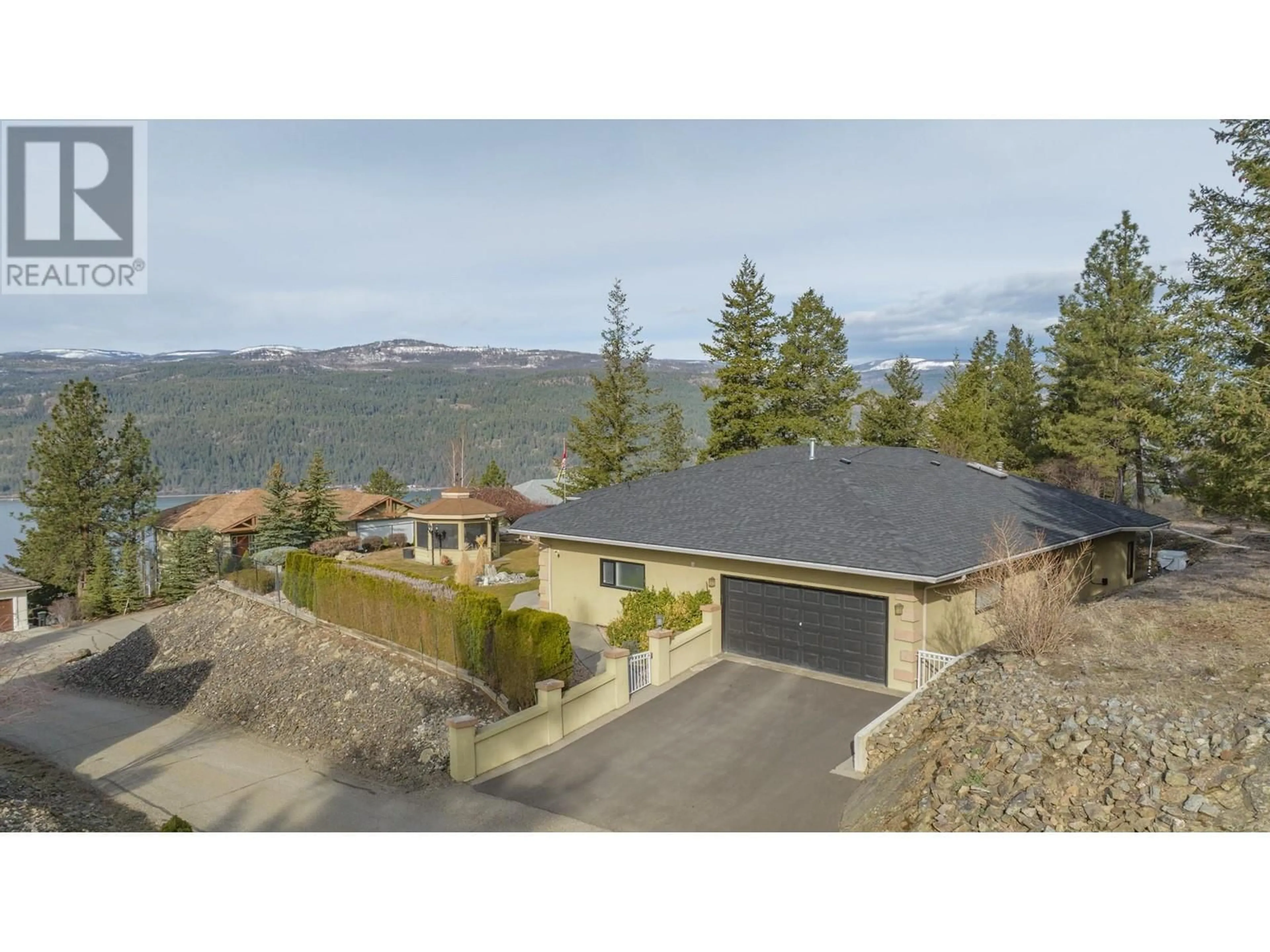 A pic from outside/outdoor area/front of a property/back of a property/a pic from drone, unknown for 6 9196 TRONSON ROAD, Vernon British Columbia V1H1E8