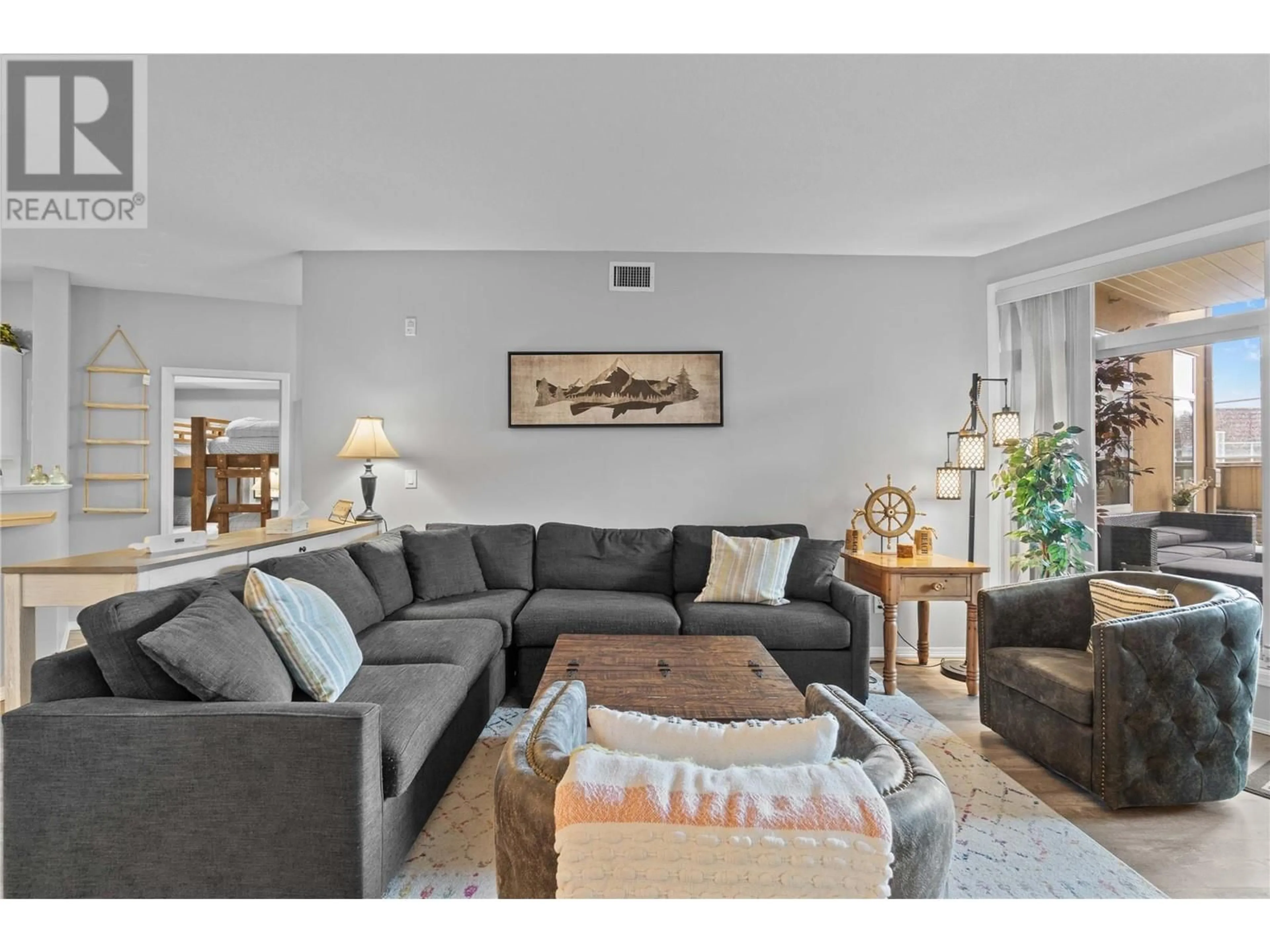 Living room with furniture, unknown for 331 - 1088 SUNSET DRIVE, Kelowna British Columbia V1Y9W1
