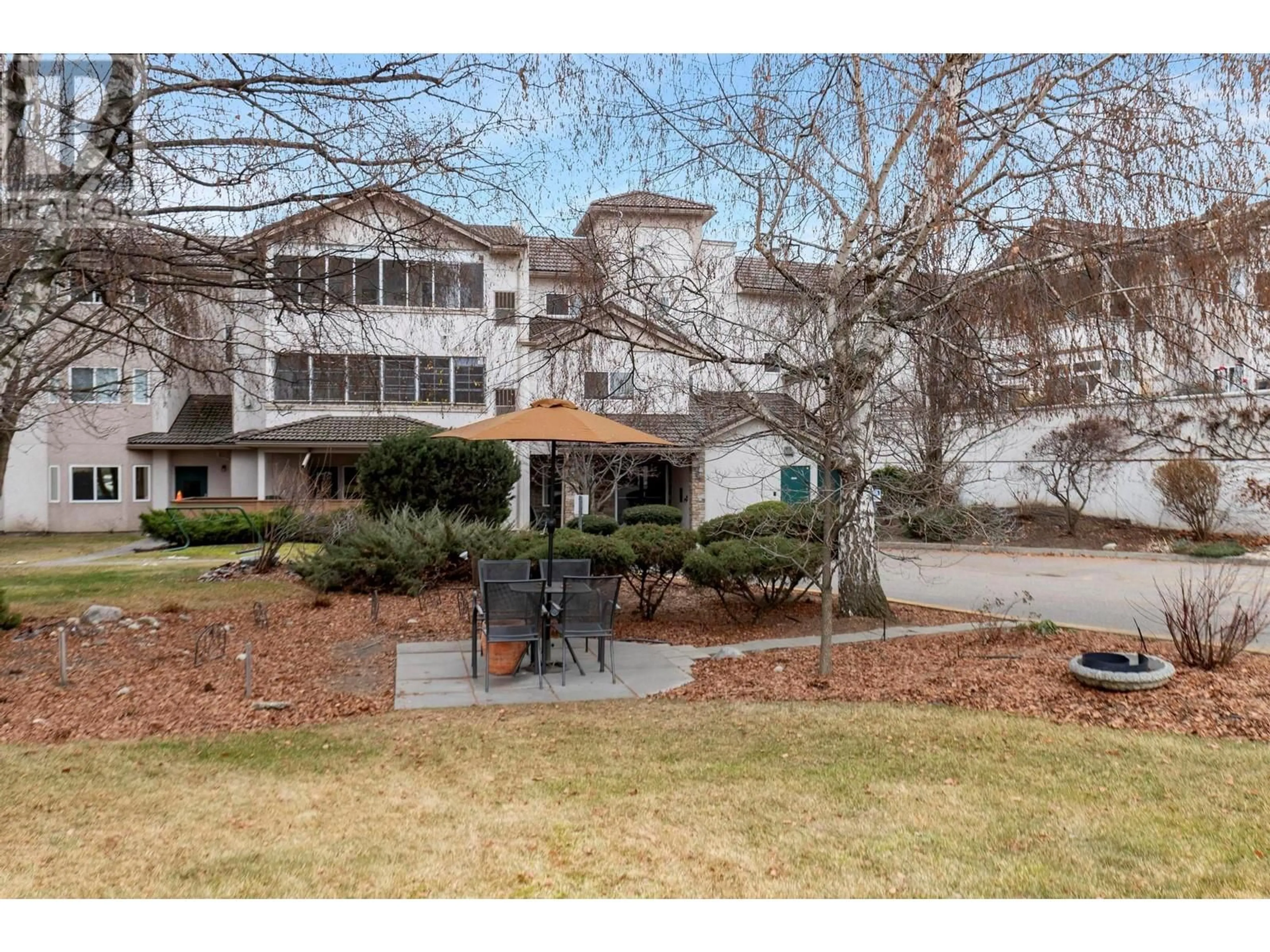 Patio, mountain view for 211 - 2300 BENVOULIN ROAD, Kelowna British Columbia V1W2C6