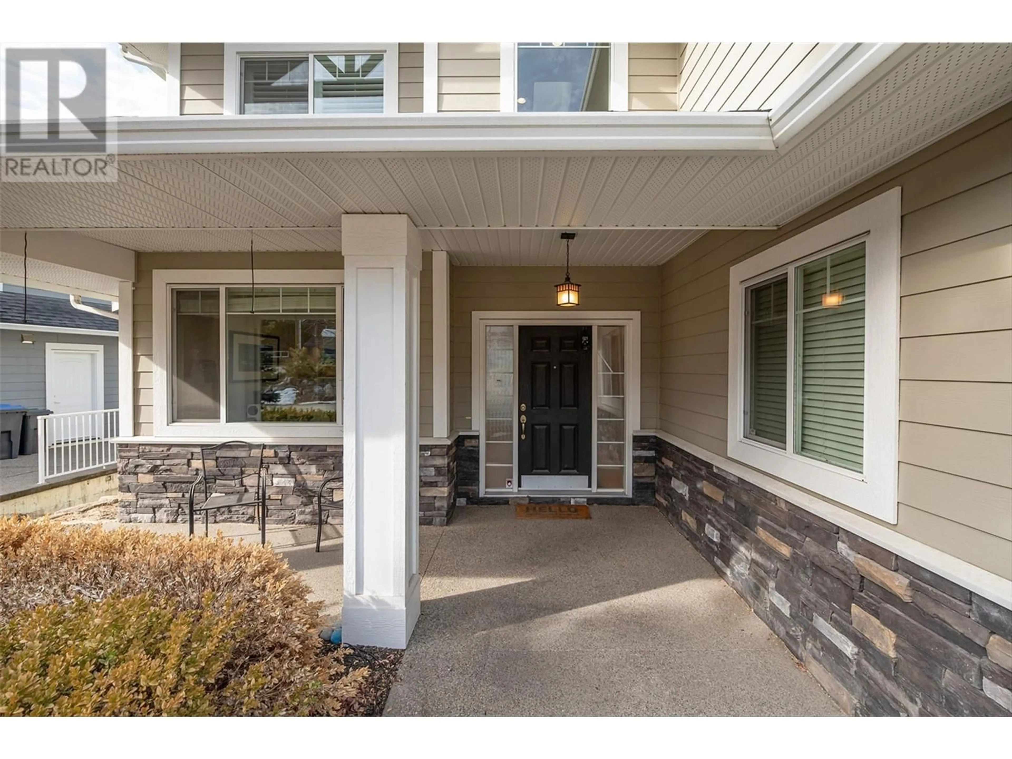 Indoor entryway for 5162 Chute Lake Crescent, Kelowna British Columbia V1W4L7