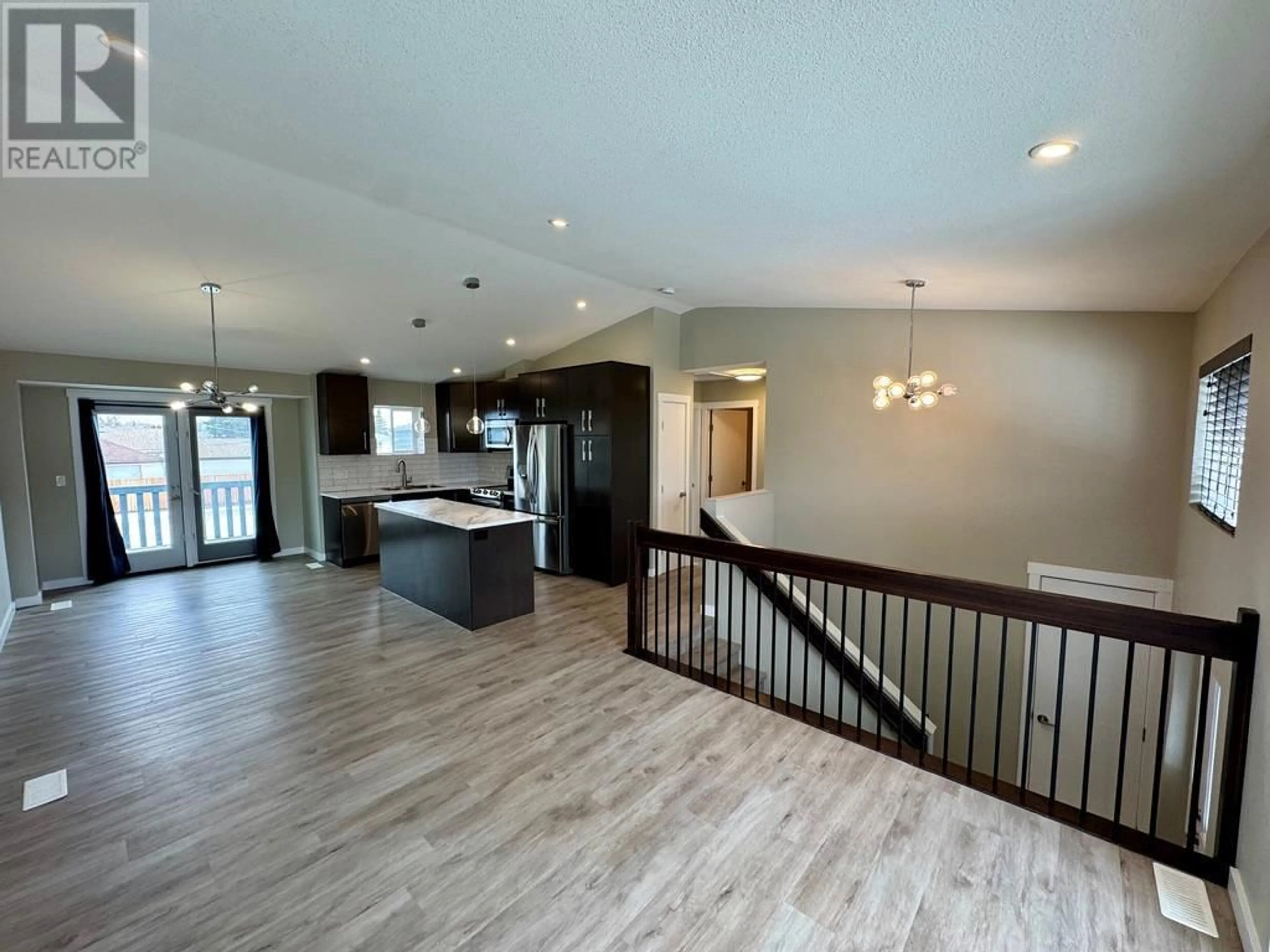 Open concept kitchen, unknown for 11104 15 Street, Dawson Creek British Columbia V1G3Z4