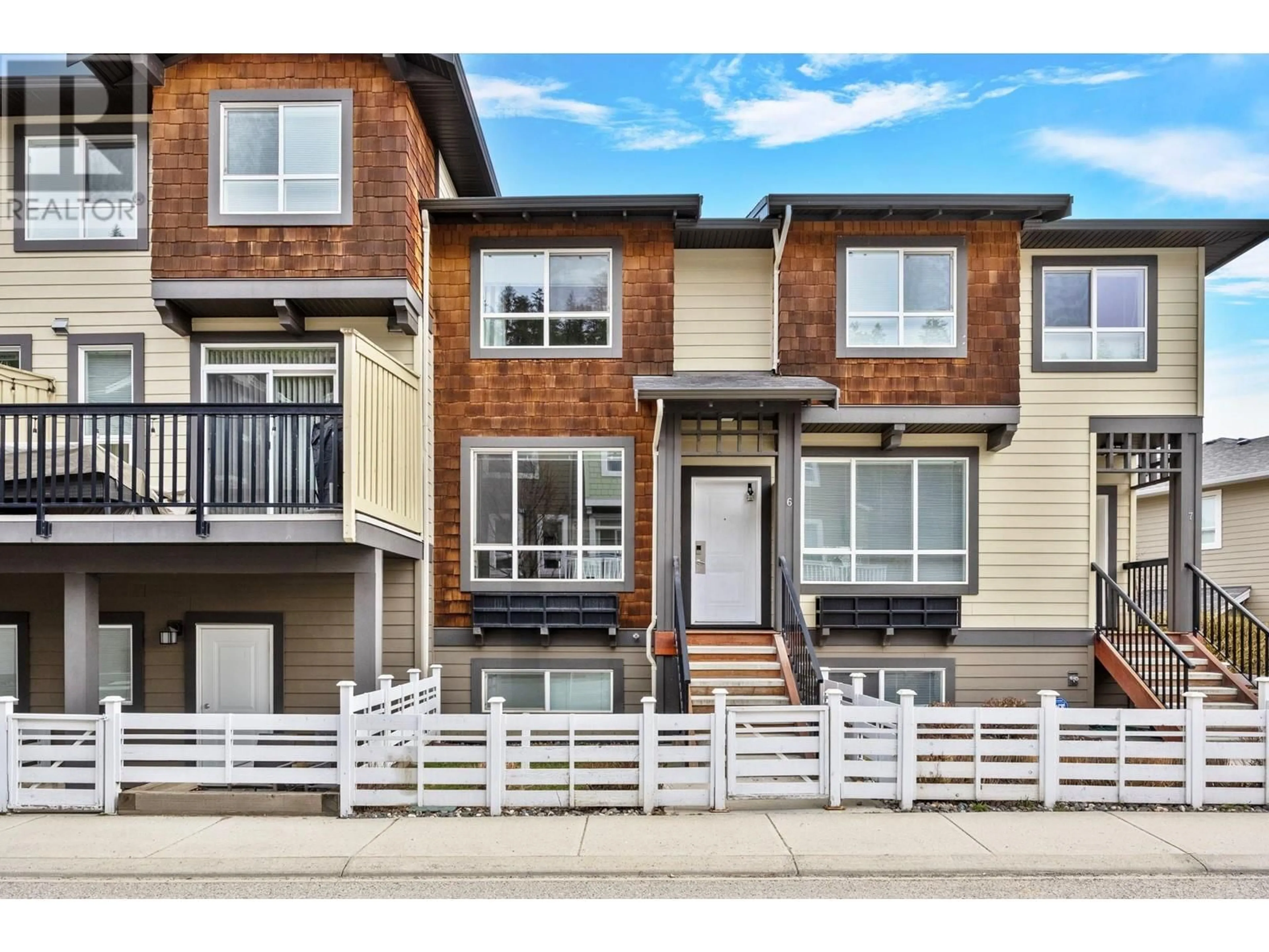 Home with brick exterior material, street for 6 - 625 BOYNTON PLACE, Kelowna British Columbia V1V3B5