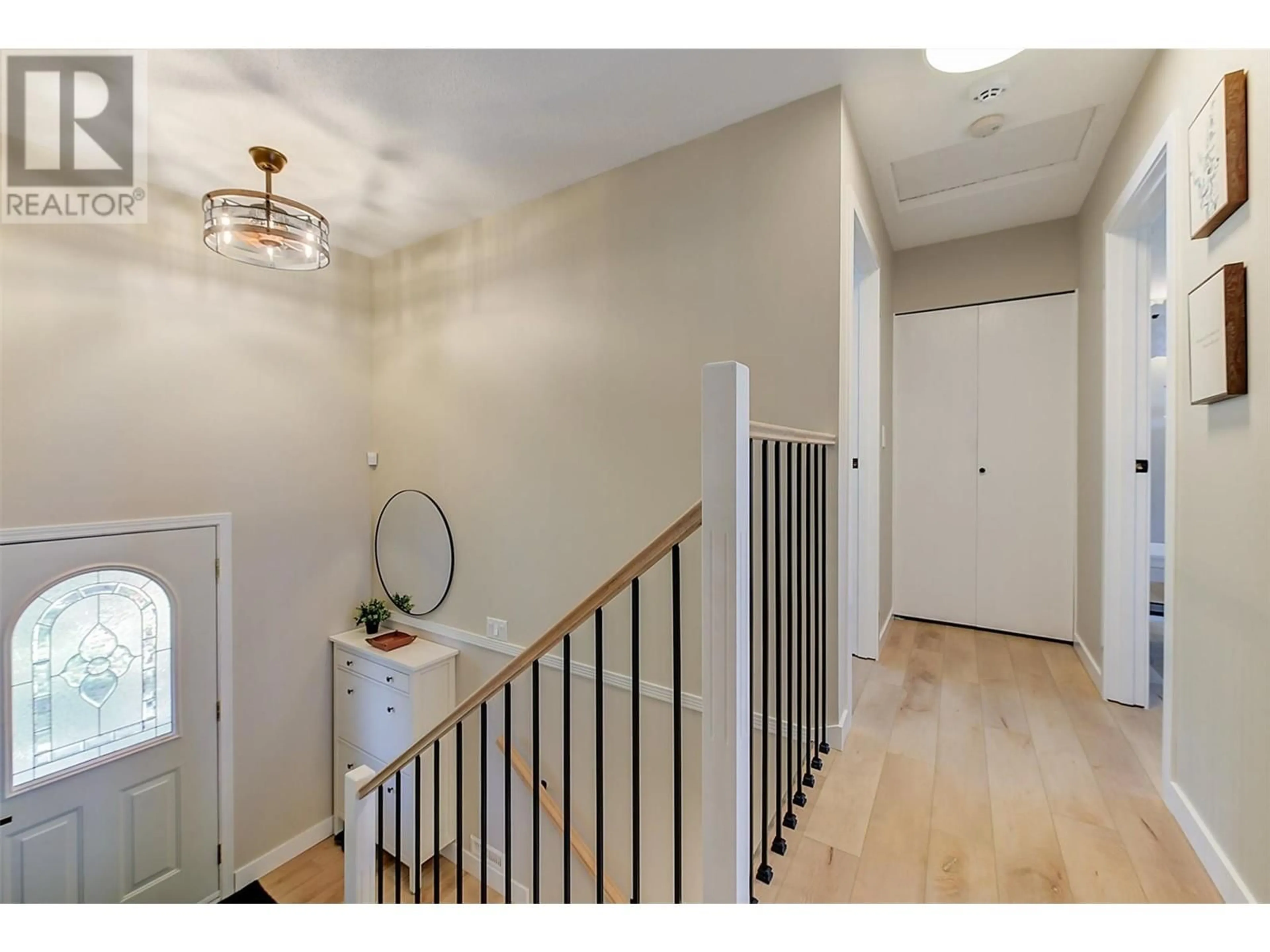 Indoor entryway for 3275 McIver Road, West Kelowna British Columbia V4T1G2