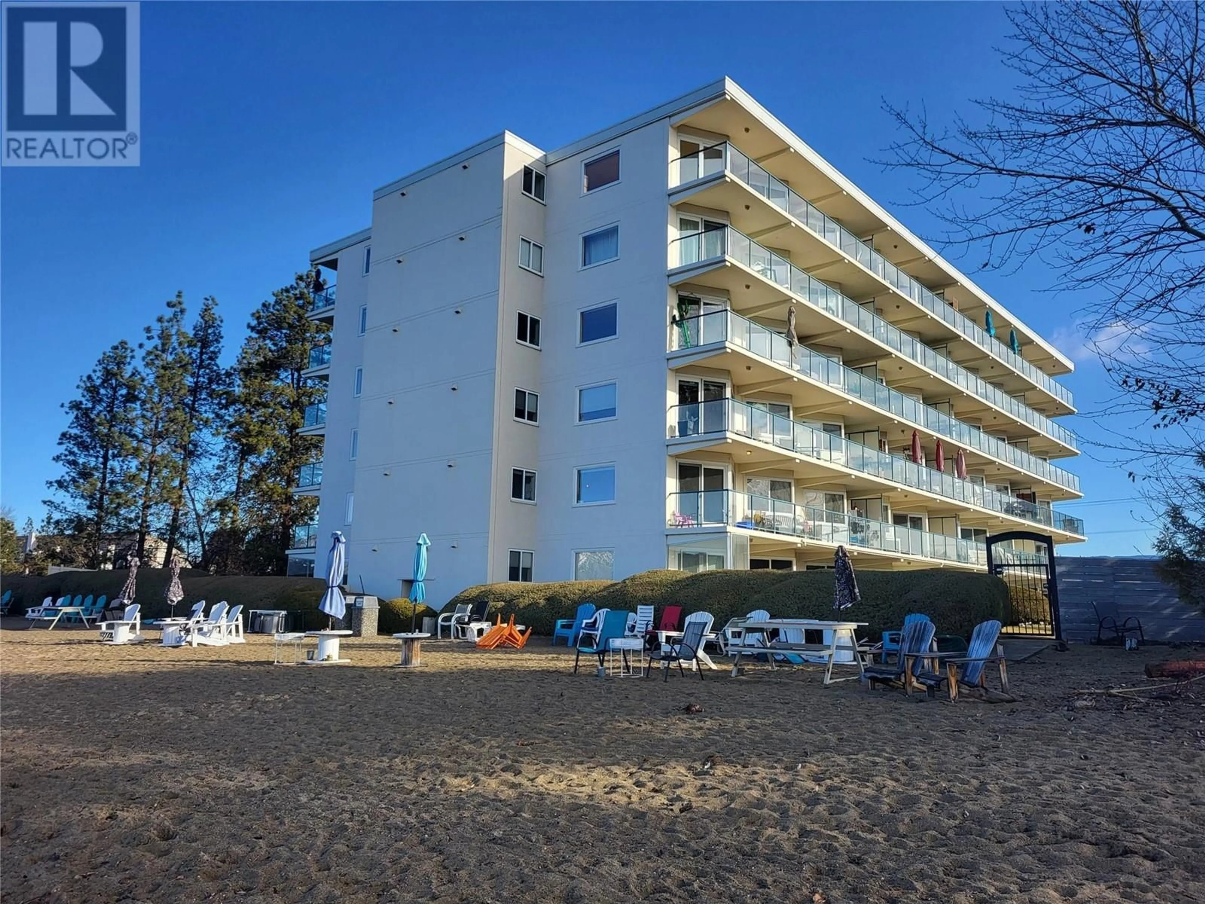 Unknown for 205 - 4058 LAKESHORE ROAD, Kelowna British Columbia V1W1V6