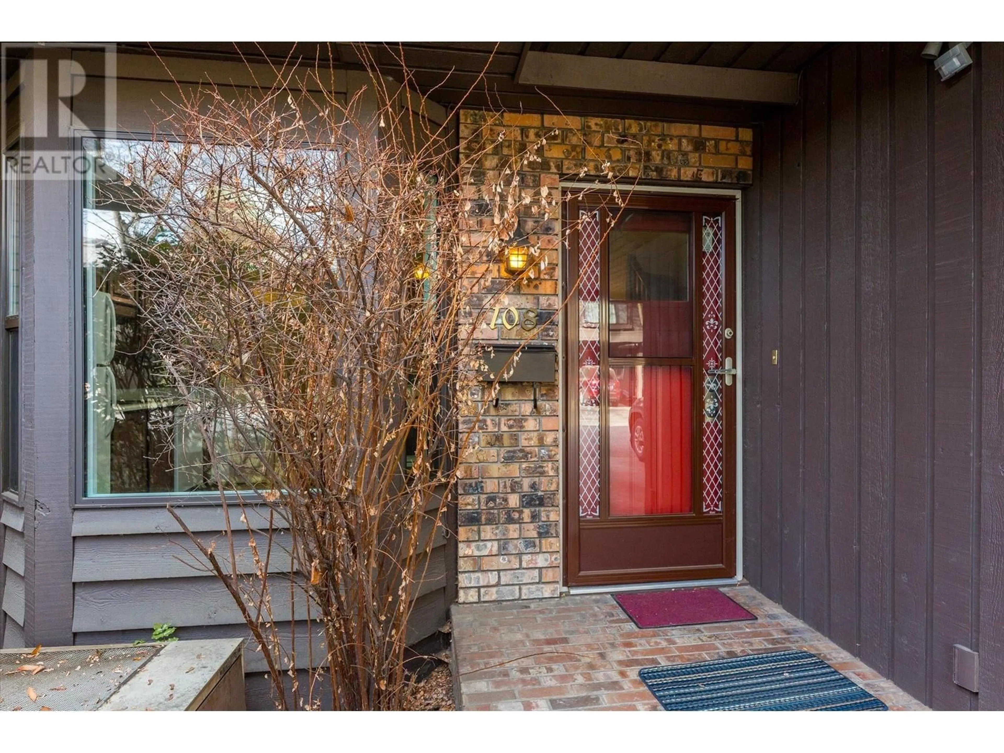 Indoor entryway for 1995 Burtch Road Unit# 108, Kelowna British Columbia V1Y4B4