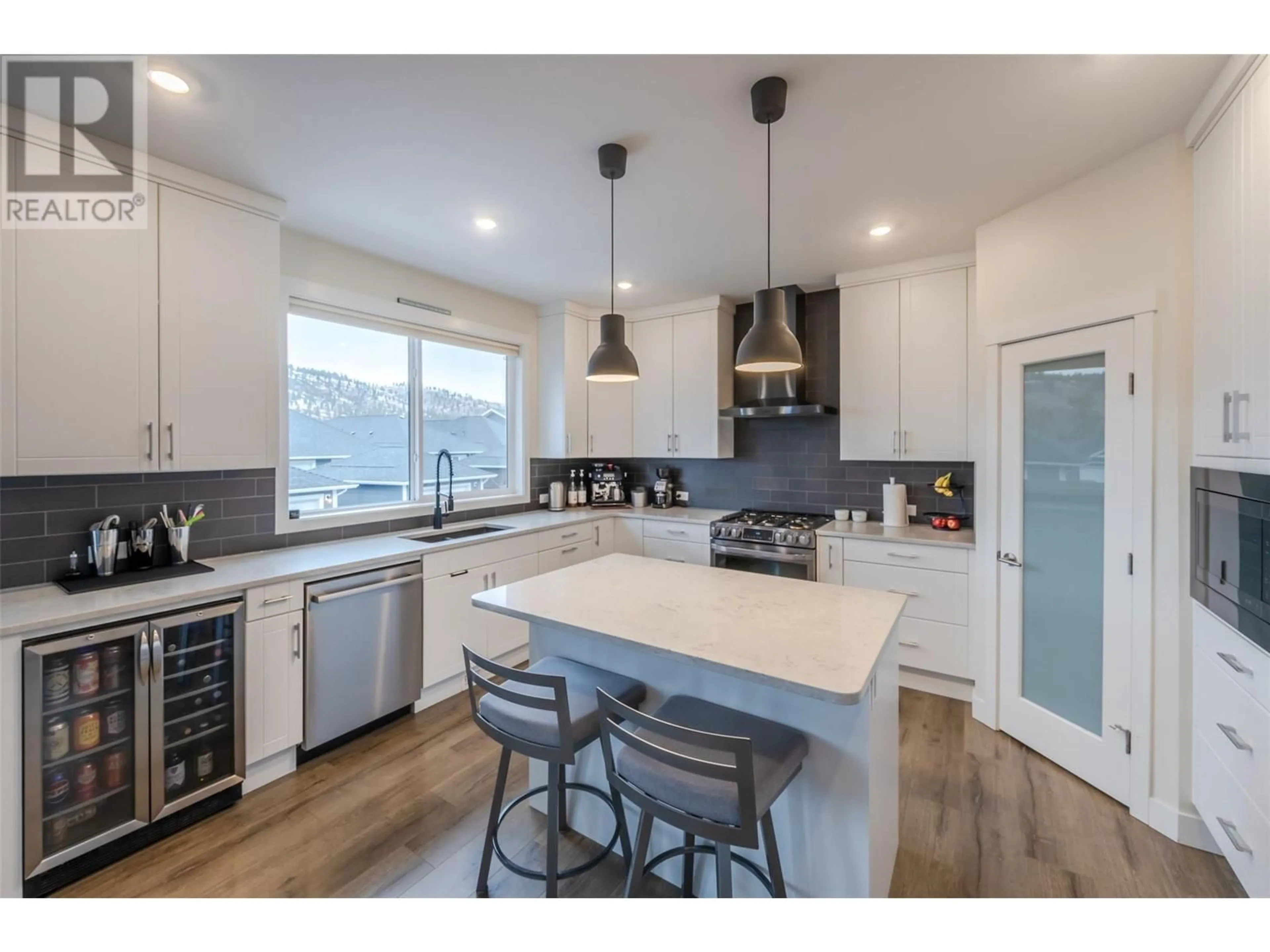 Open concept kitchen, unknown for 175 Sendero Crescent, Penticton British Columbia V2A0C3