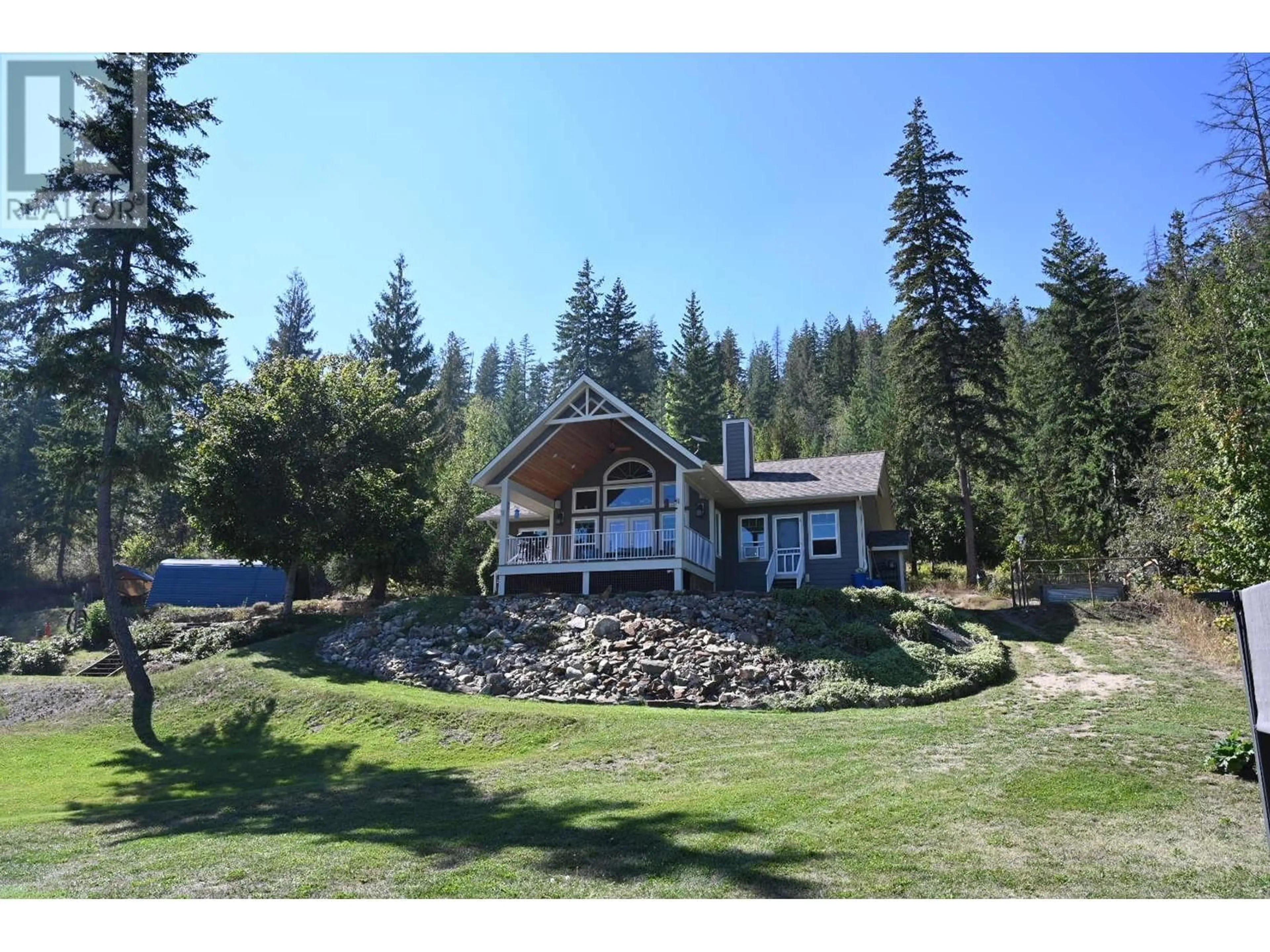 A pic from outside/outdoor area/front of a property/back of a property/a pic from drone, unknown for 414 GUNTER-ELLISON ROAD, Enderby British Columbia V4Y4G2